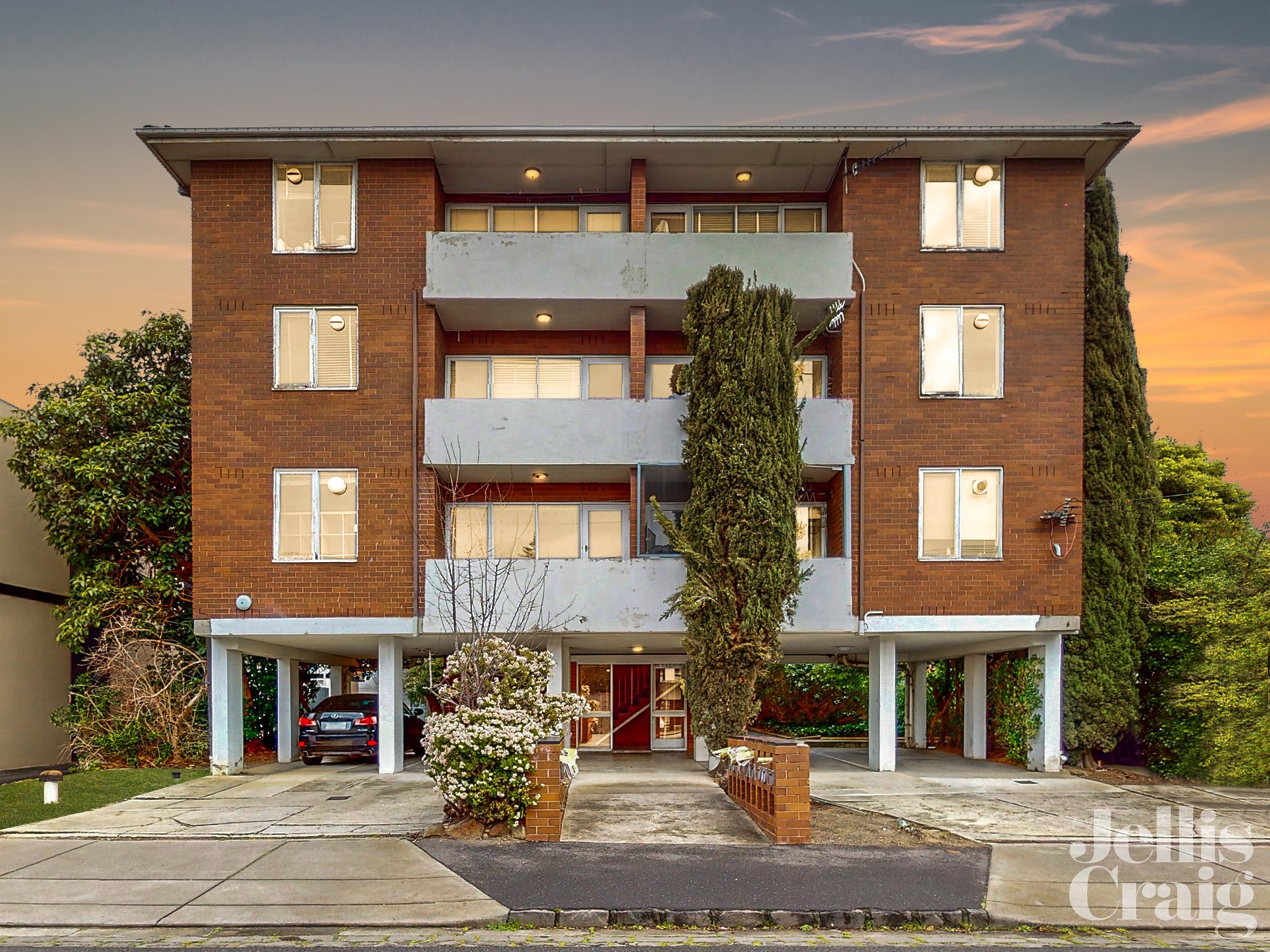 11/14 May Road, Toorak image 6