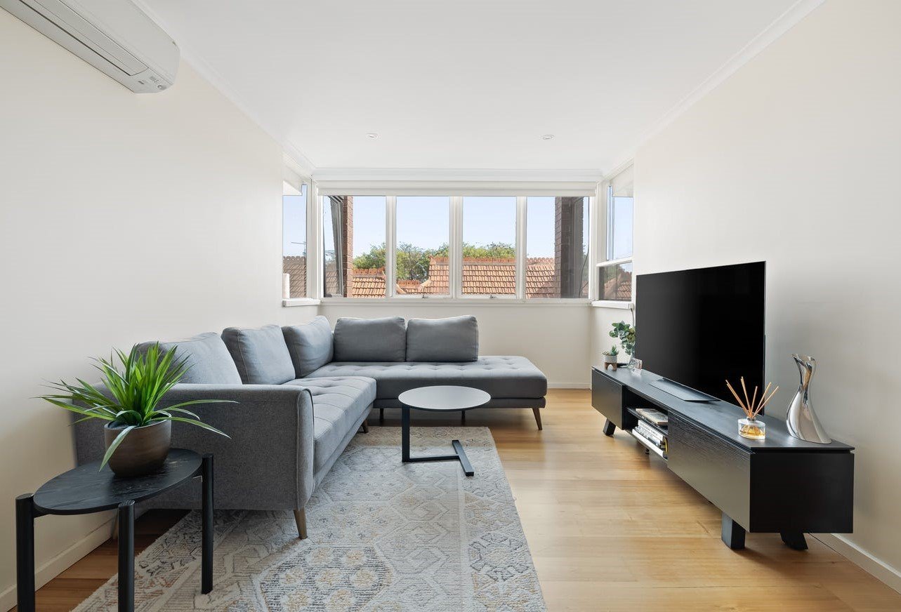 11/140 Kerferd Road, Albert Park image 1
