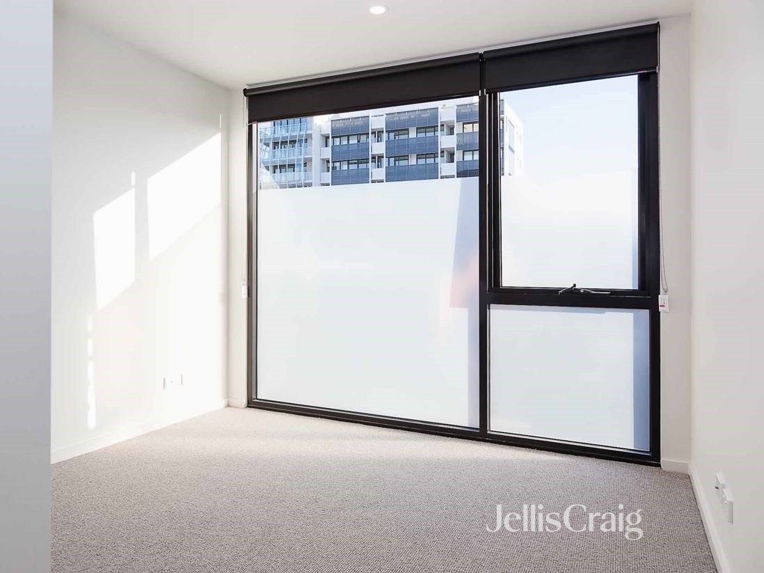 111/5 Beavers Road, Northcote image 6
