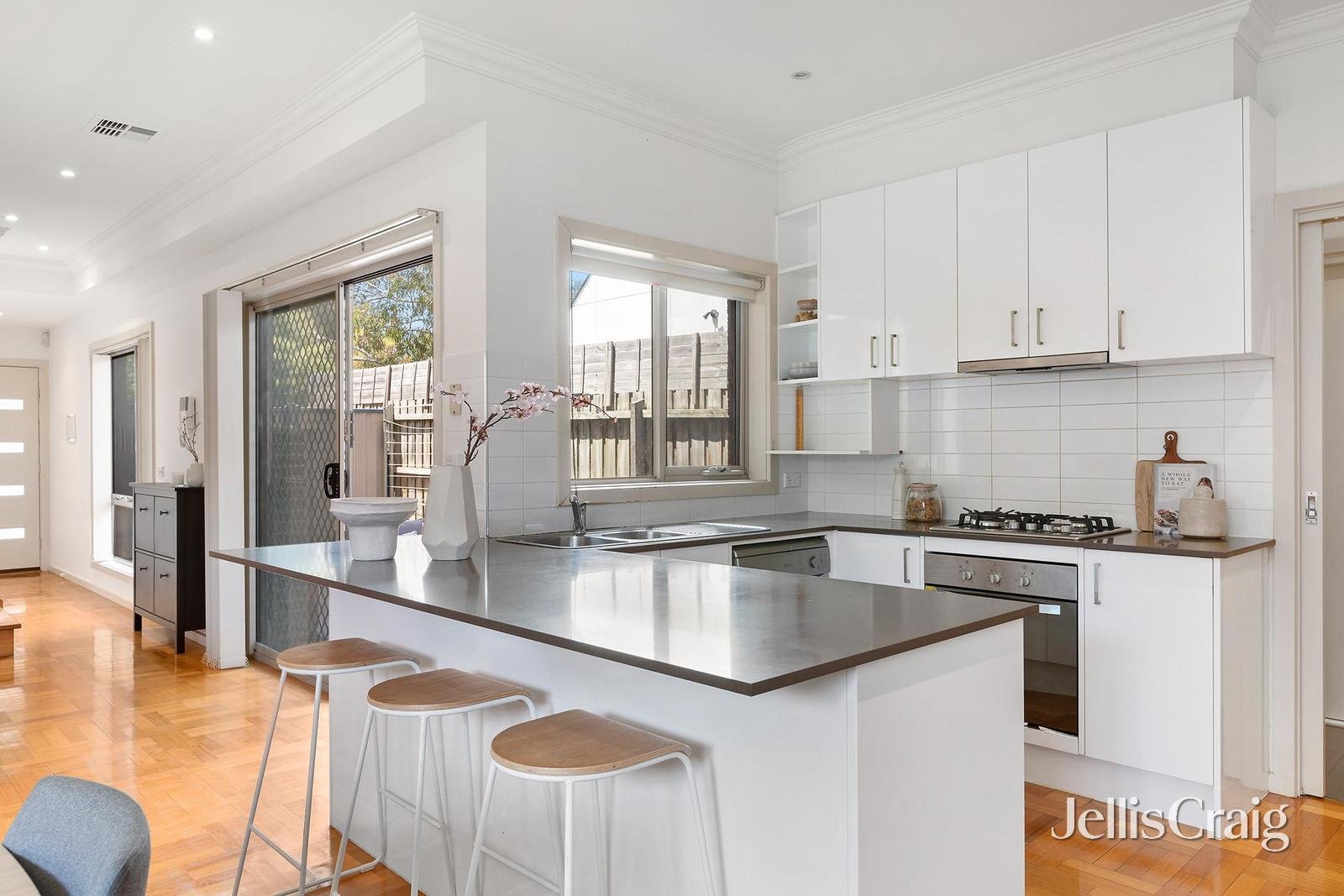 1/115 Glenroy Road, Glenroy image 3