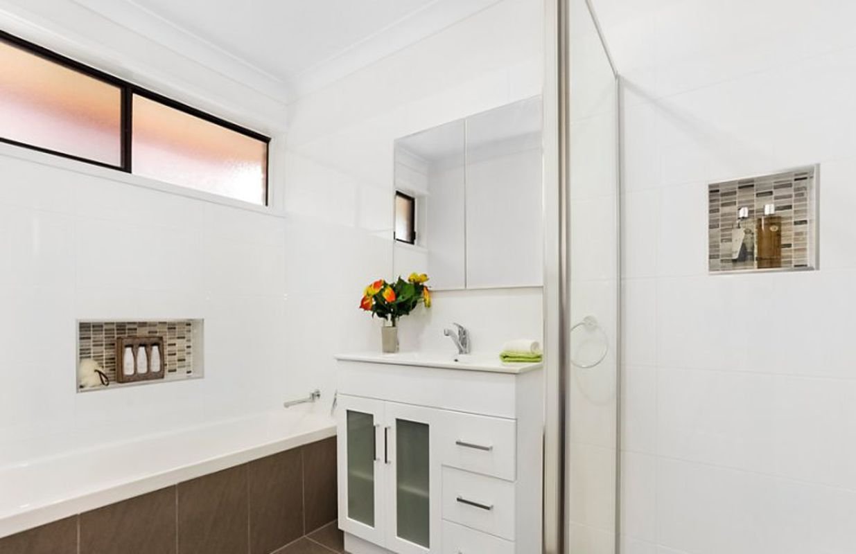 1/115 Warrigal Road, Oakleigh image 5