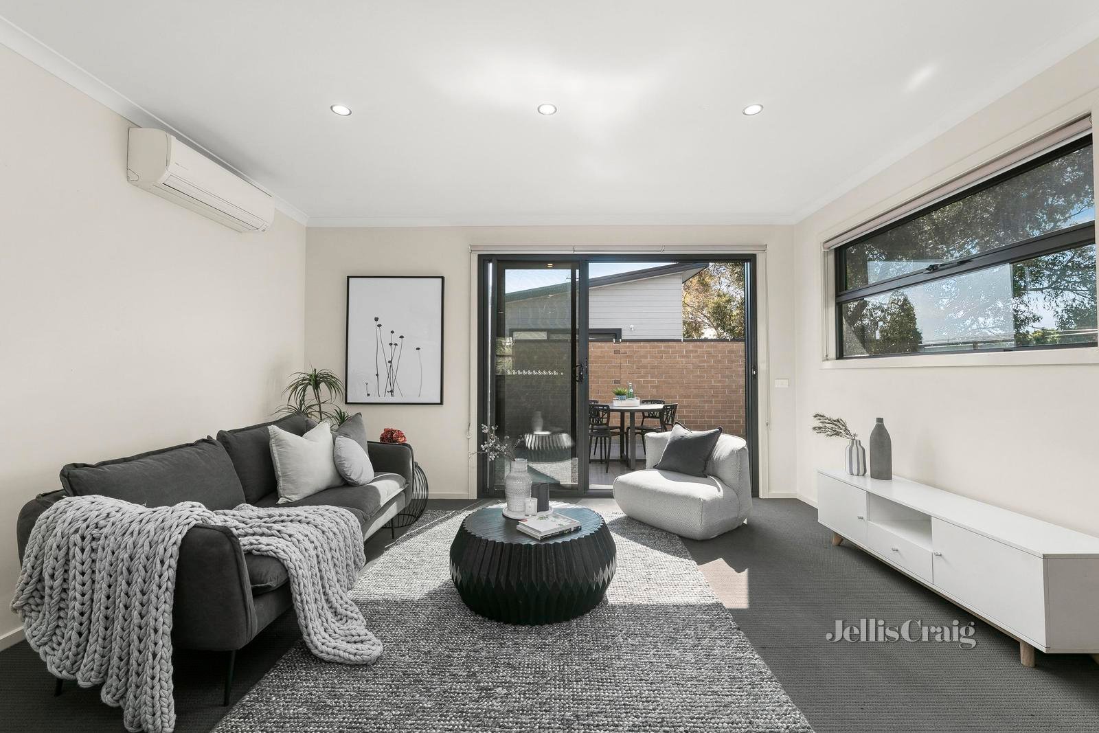 1/115 Wilson Street, Moonee Ponds image 1