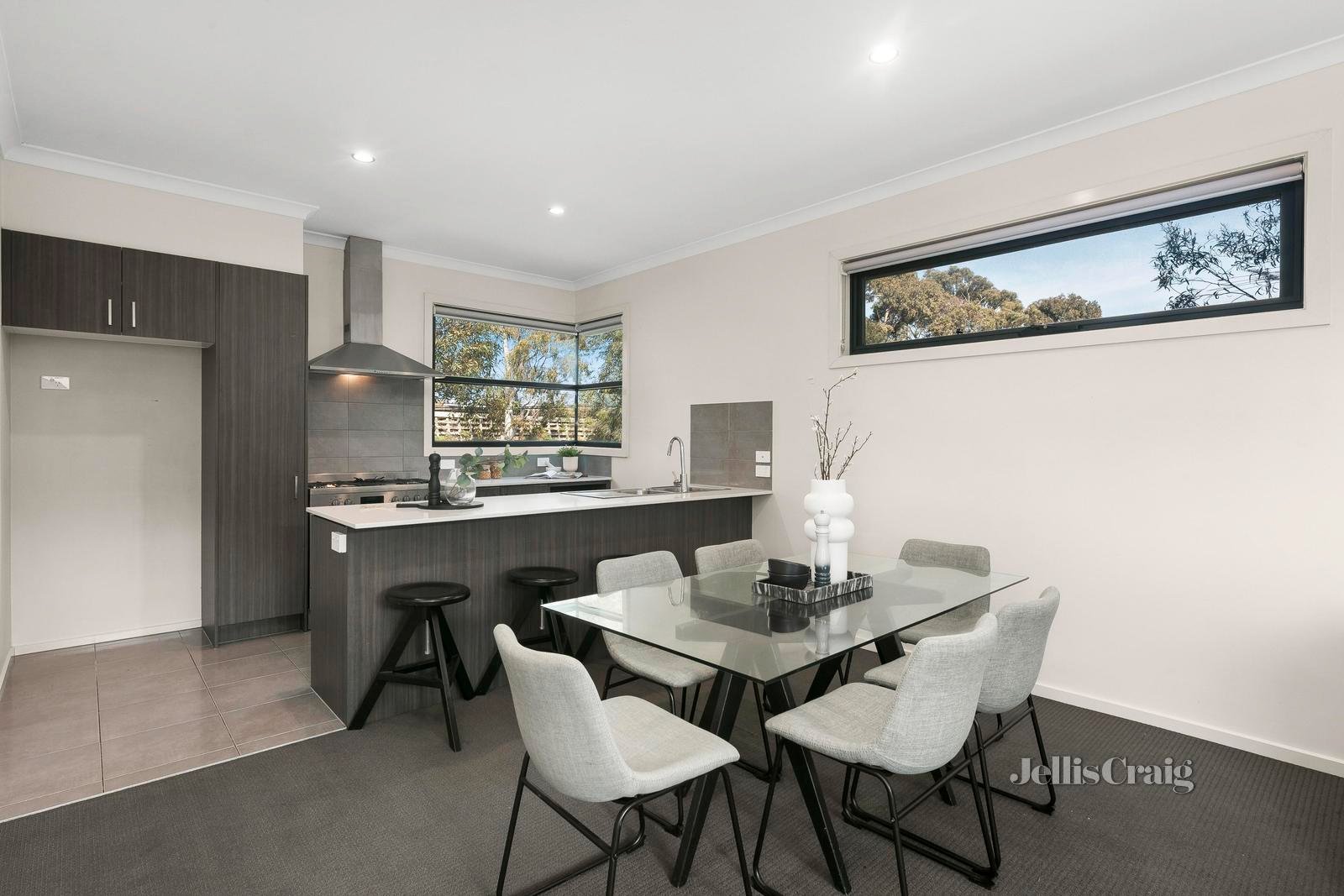 1/115 Wilson Street, Moonee Ponds image 2