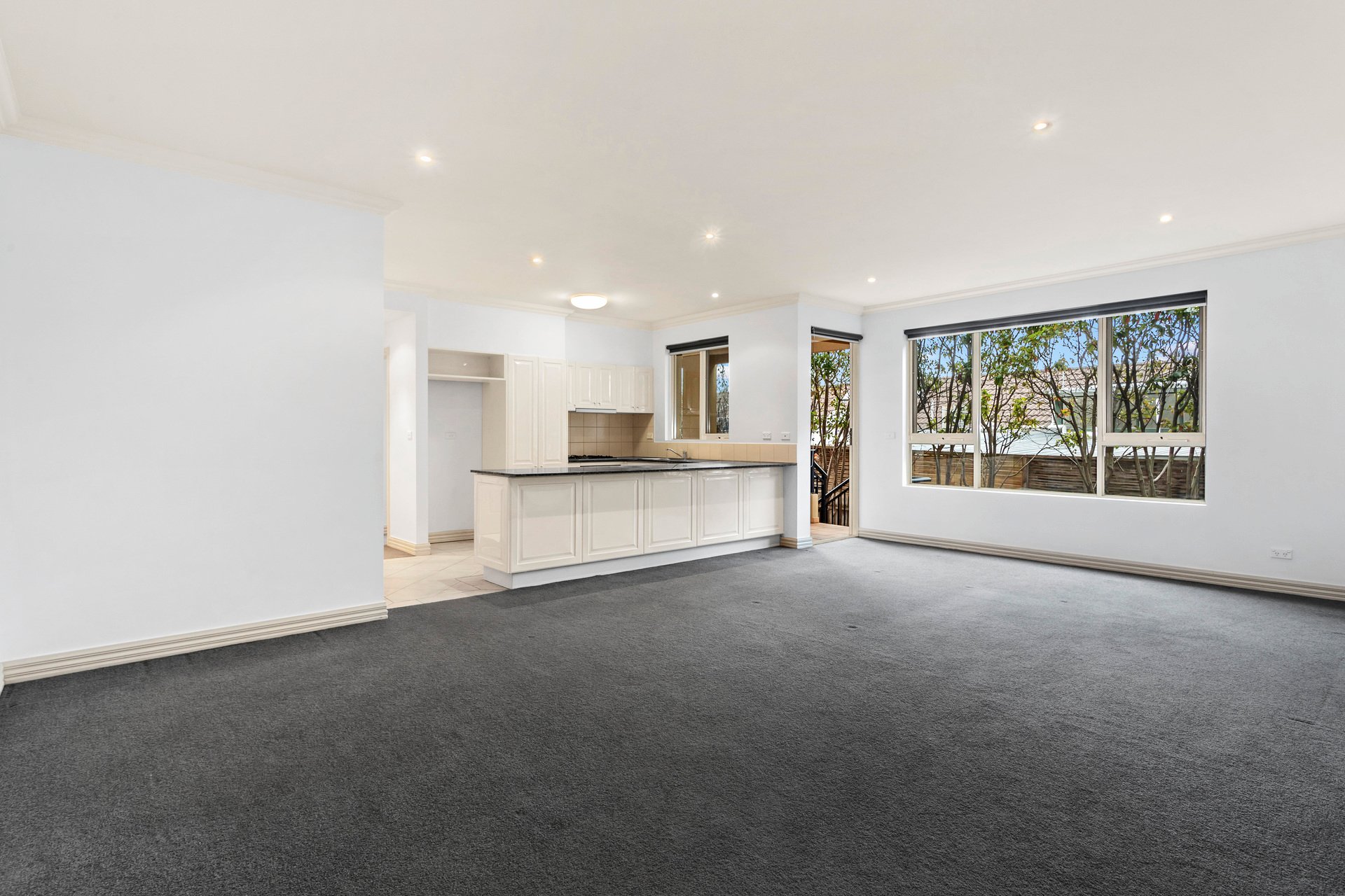 Property Gallery Thumbnail 2