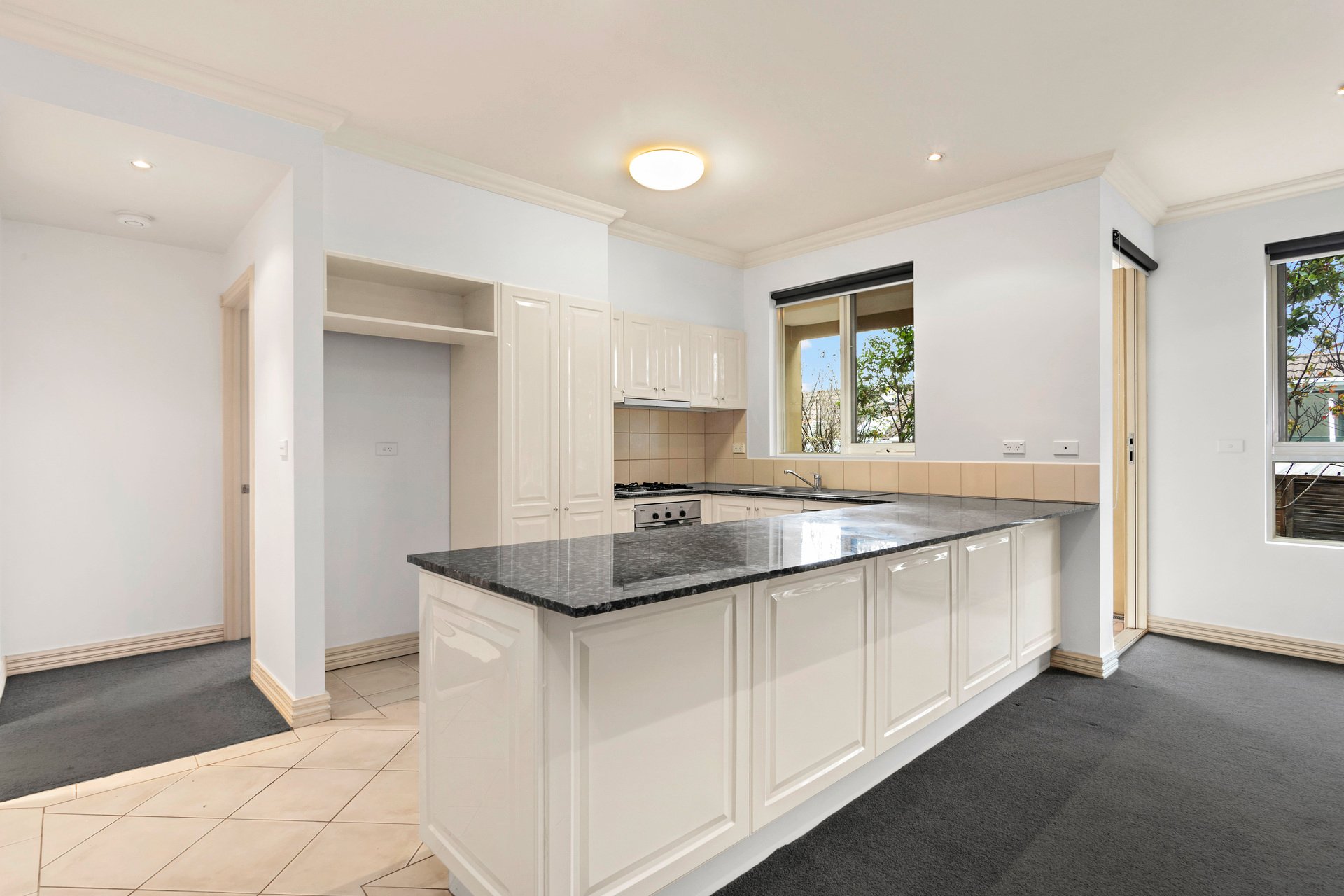 Property Gallery Thumbnail 4