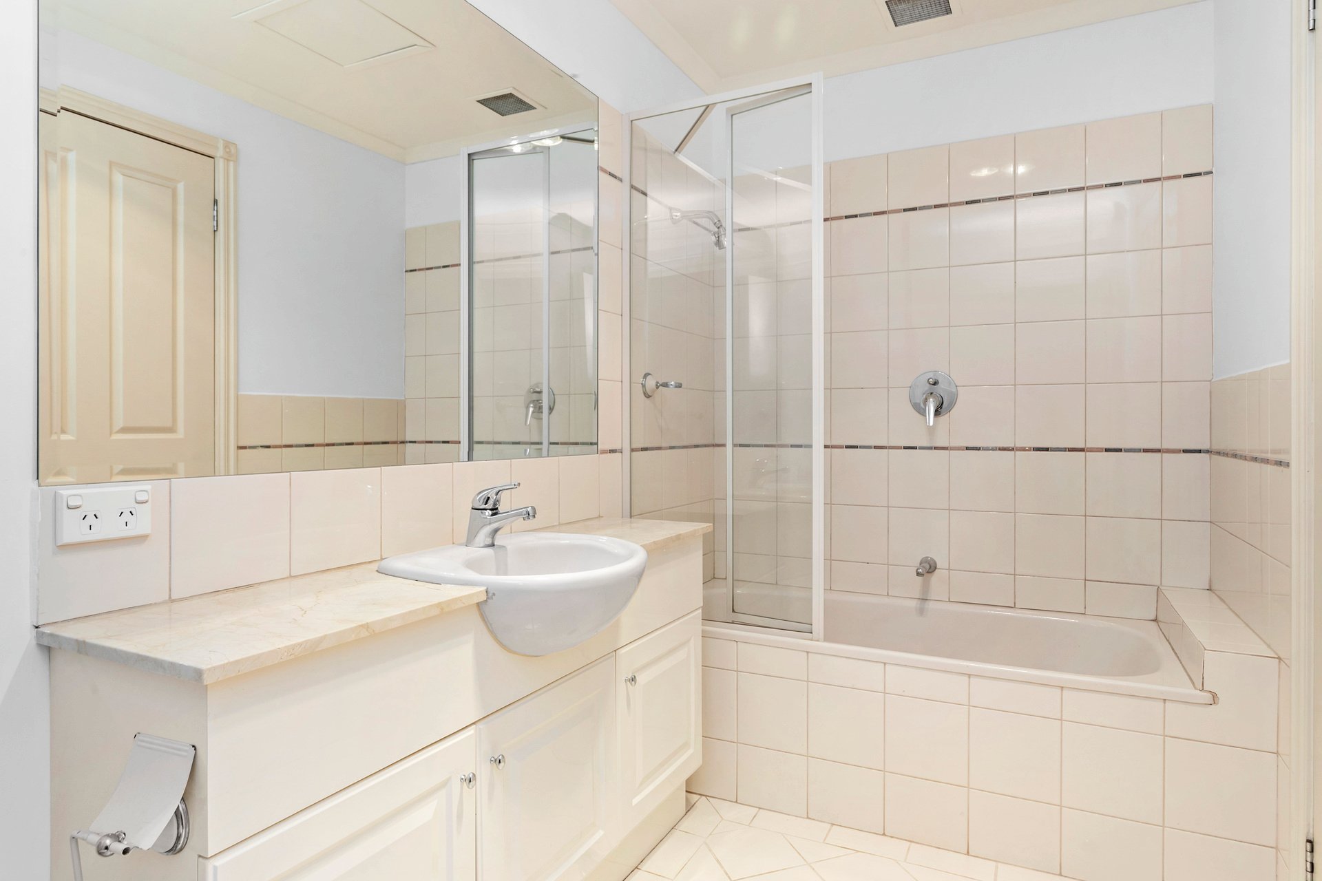 Property Gallery Thumbnail 8