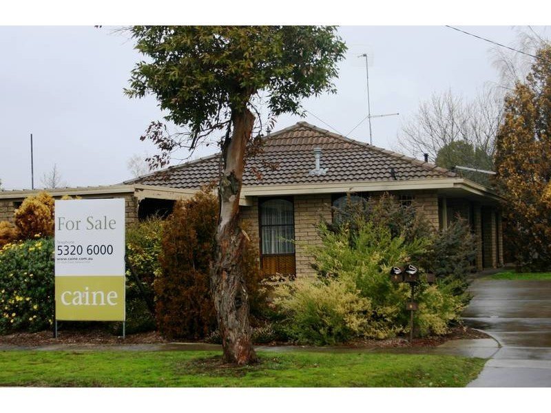1/1157 Grevillea, Wendouree image 1