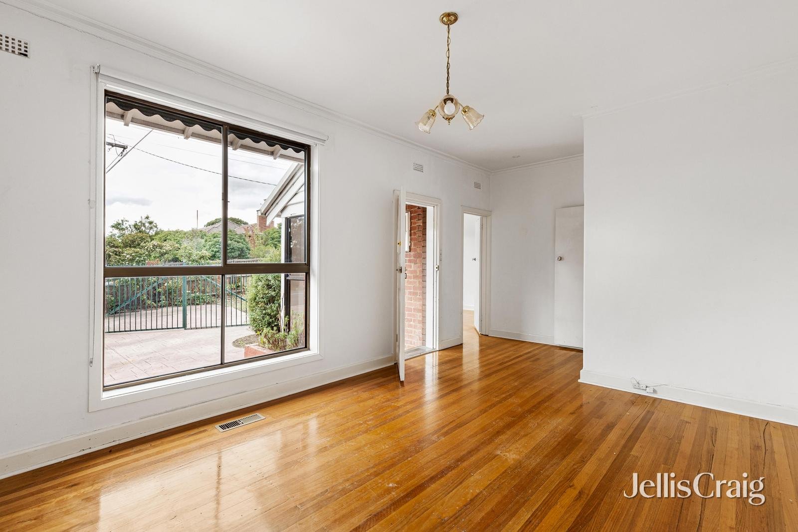 1/116 Belmore Road, Balwyn image 3