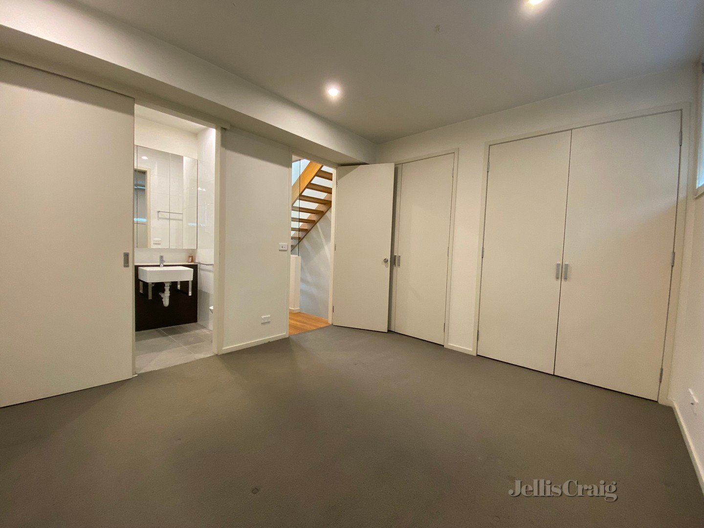11/16 Taplin Street, Fitzroy North image 2