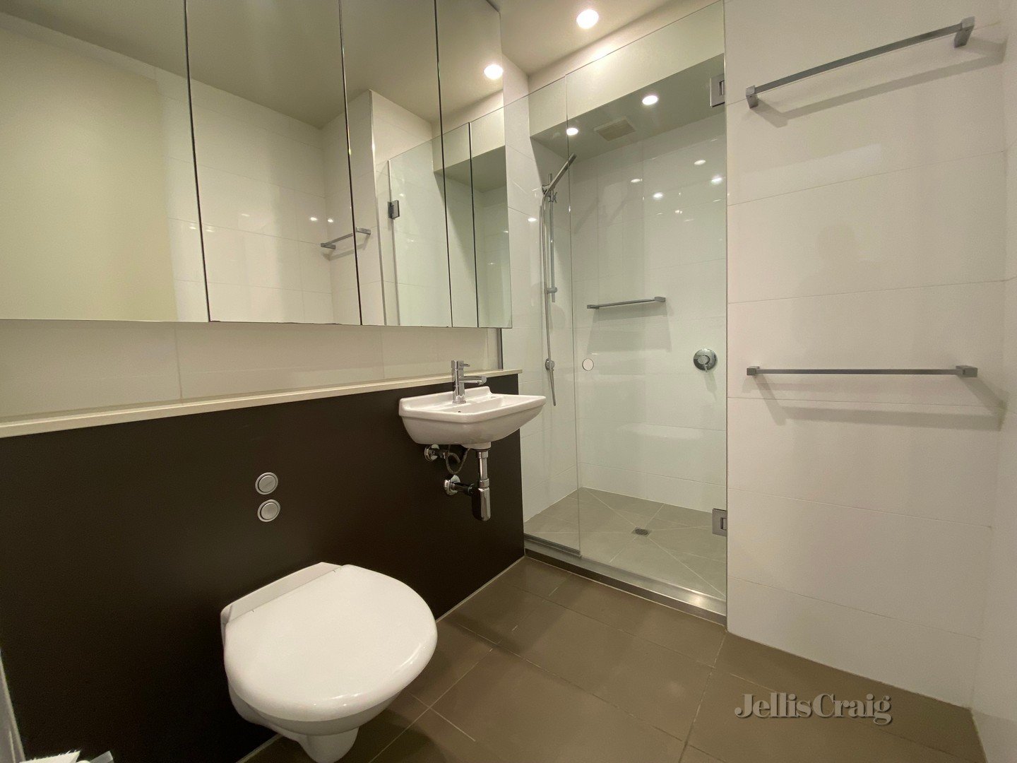 11/16 Taplin Street, Fitzroy North image 8