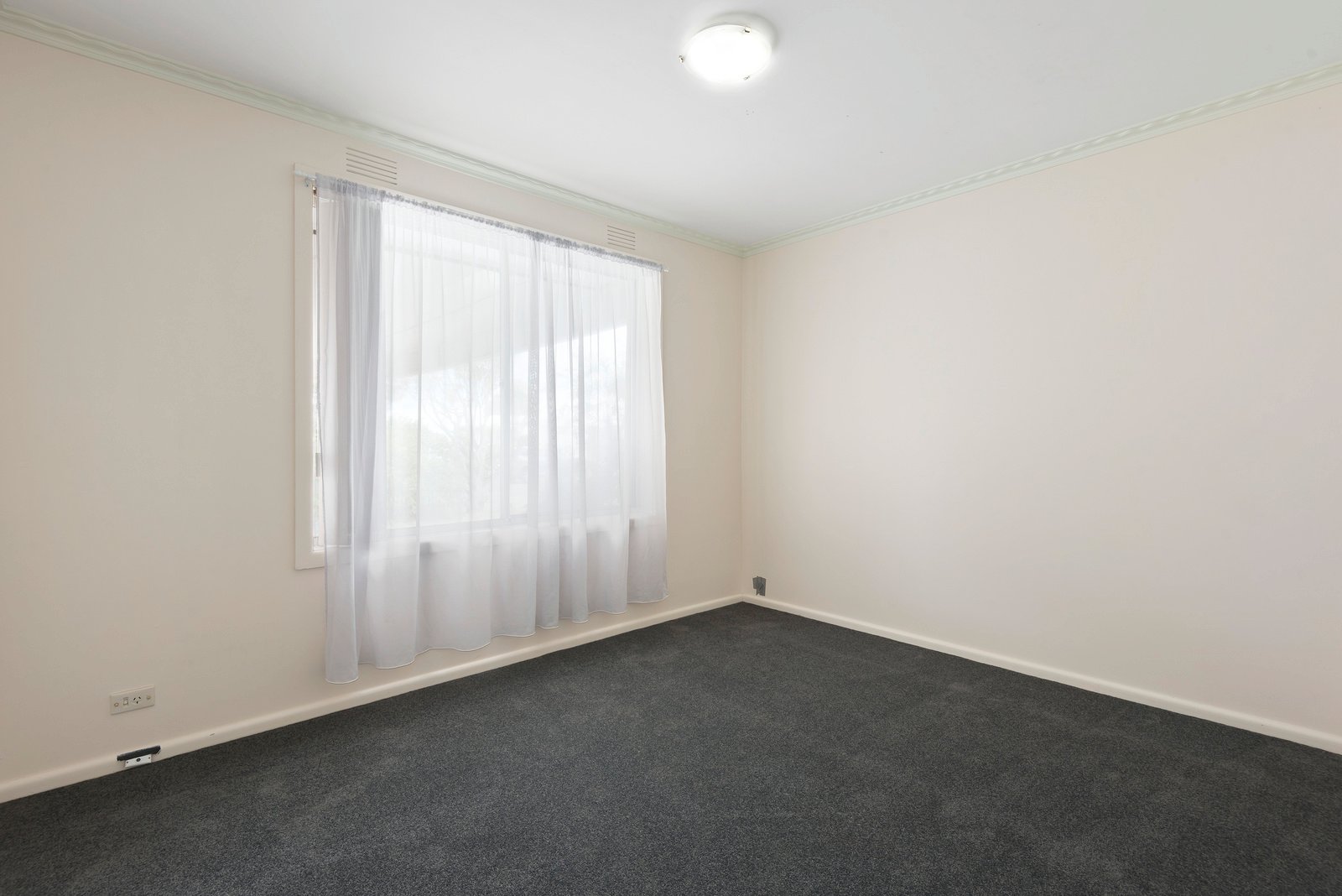 Property Gallery Thumbnail 6