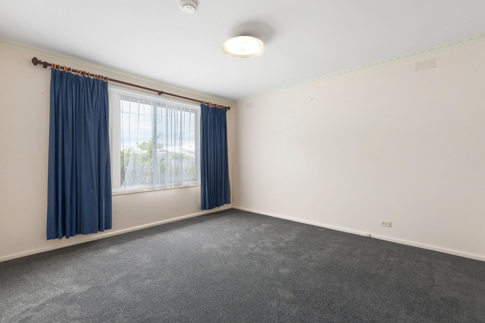 Property Gallery Thumbnail 7