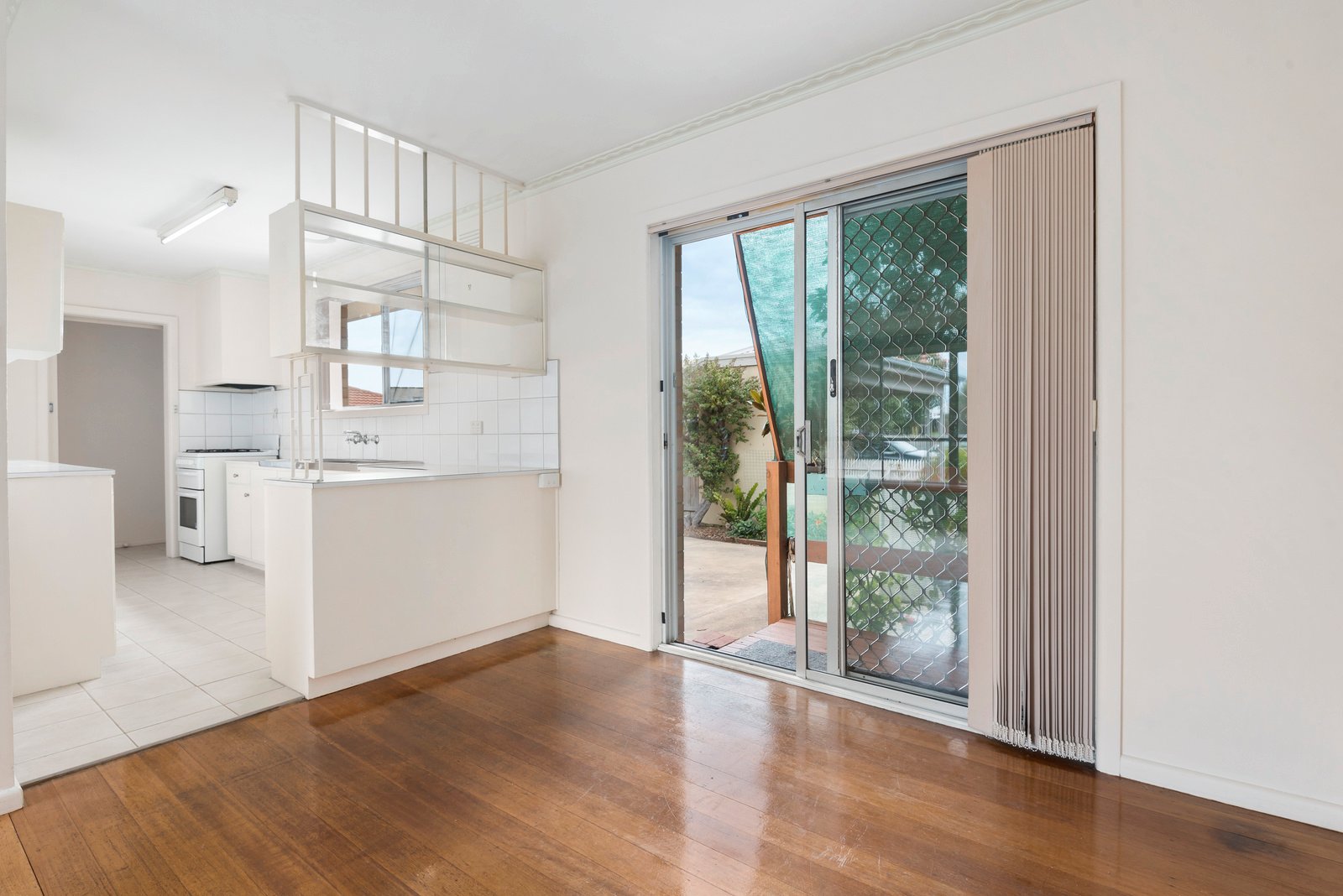Property Gallery Thumbnail 3