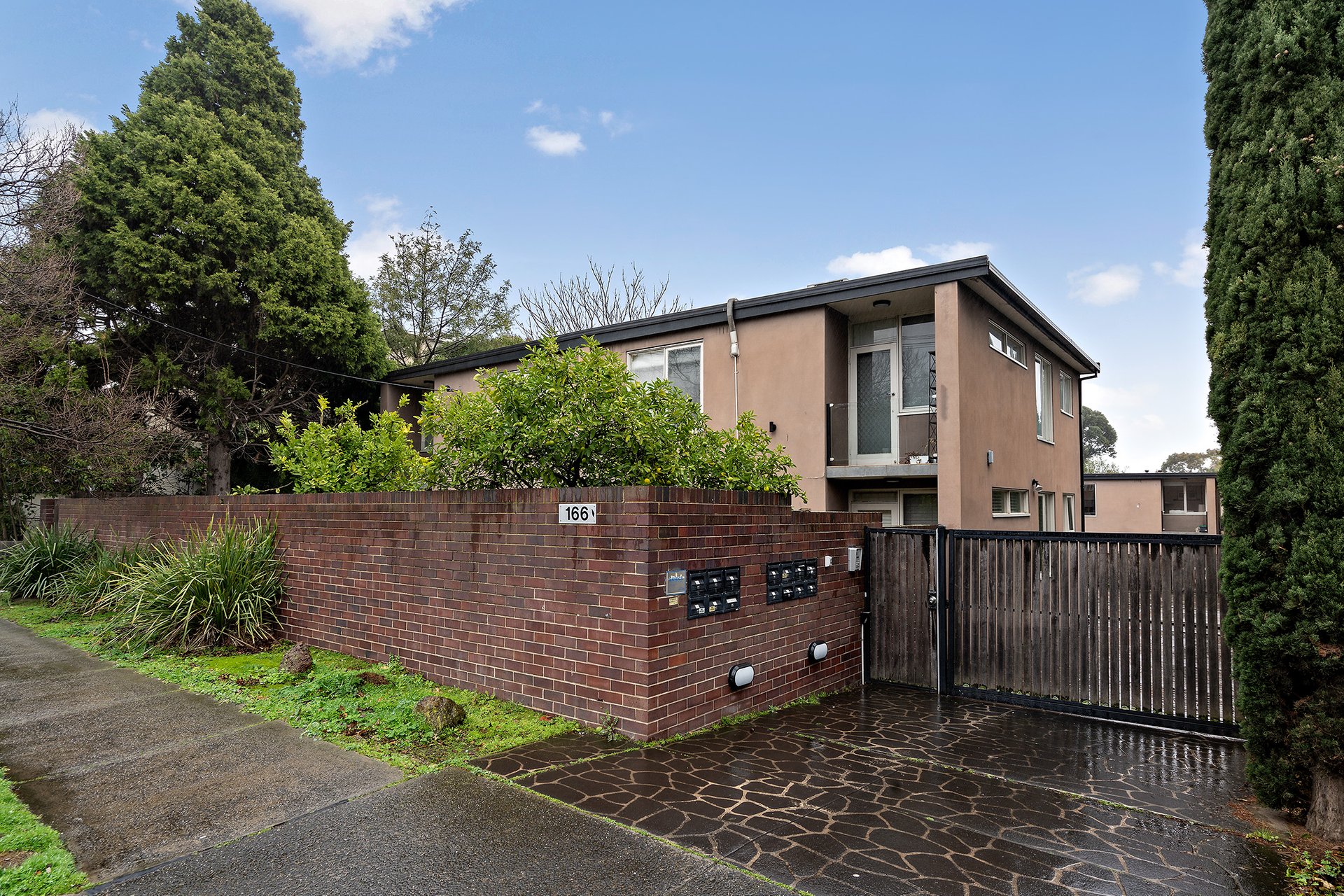Property Gallery - Main Image