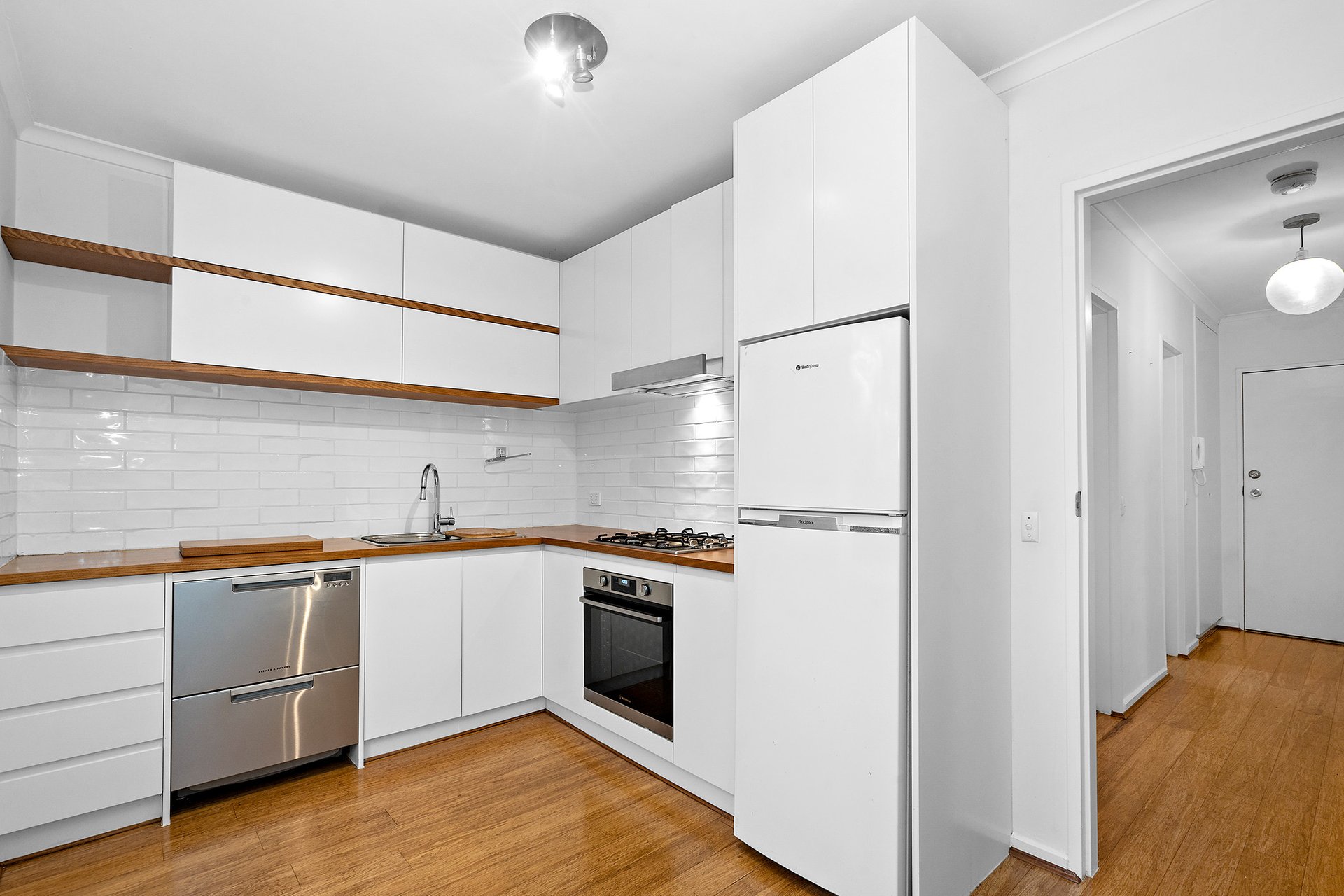 Property Gallery Thumbnail 4