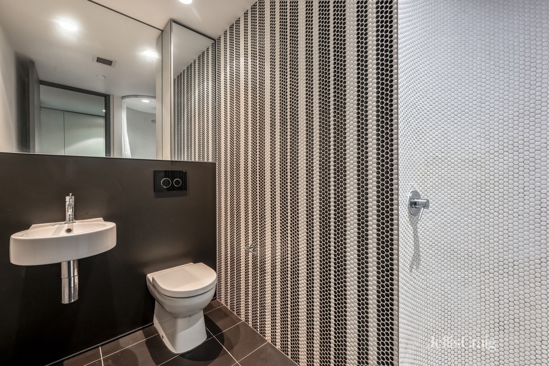 111/7 King Street, Prahran image 6