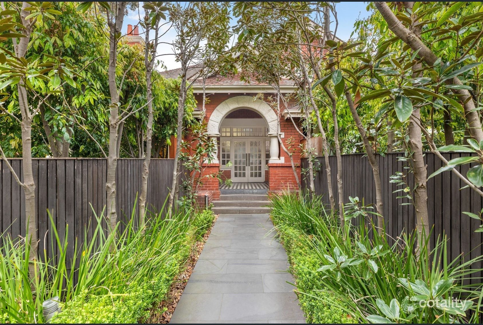 11/17 Robe Street, St&nbsp;Kilda image 1