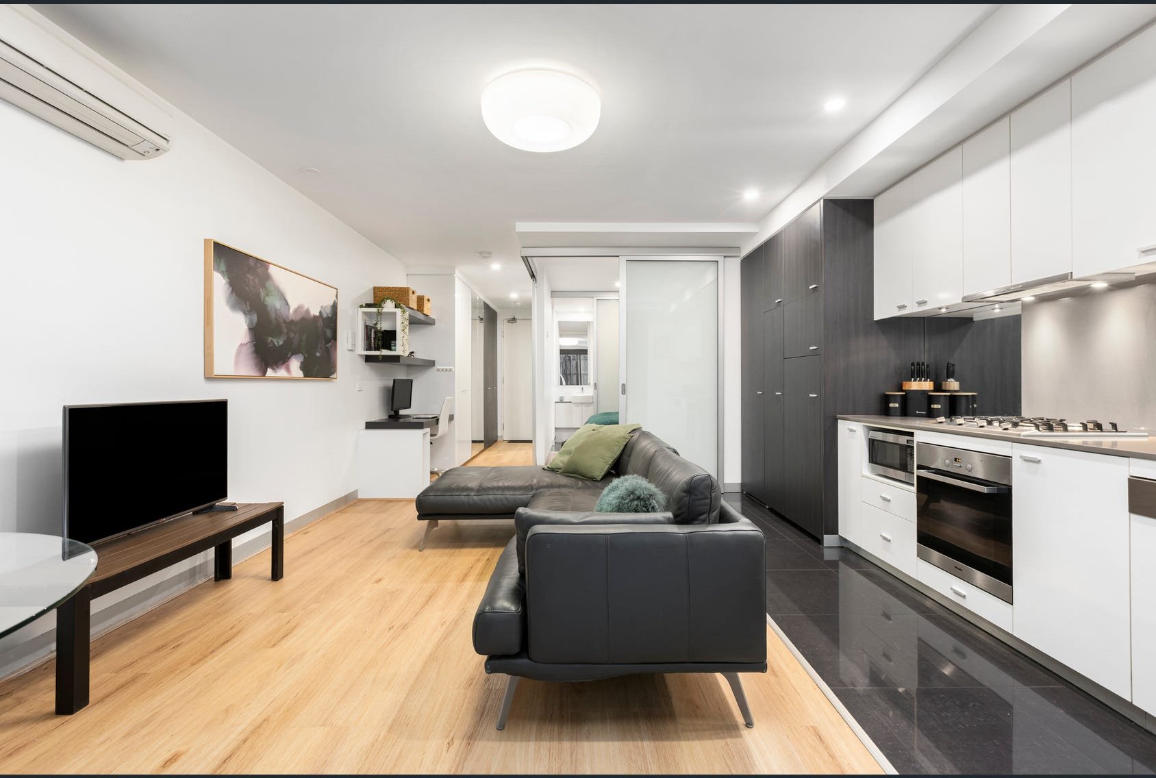 11/17 Robe Street, St&nbsp;Kilda image 3