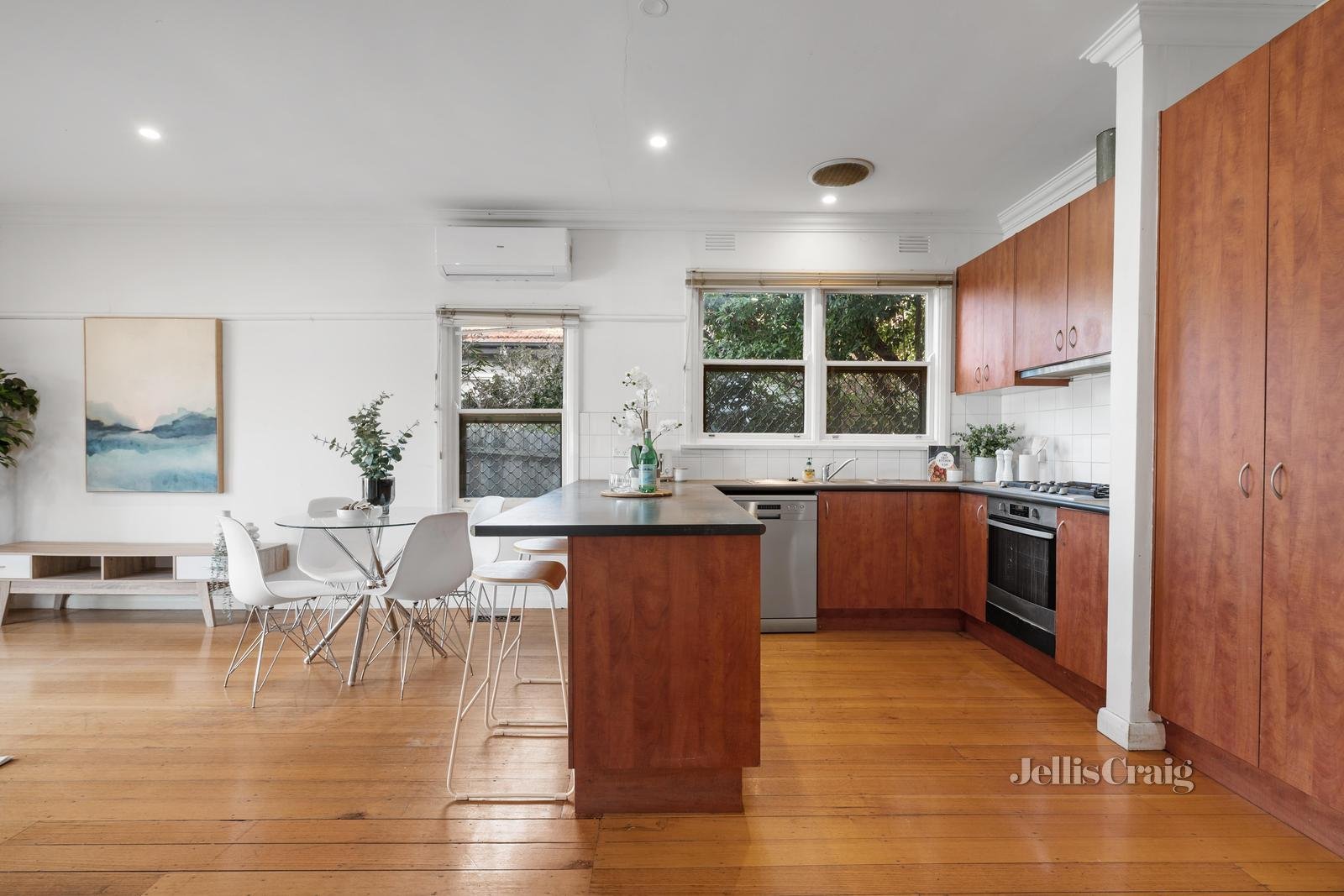1/117 Station Street, Burwood image 4