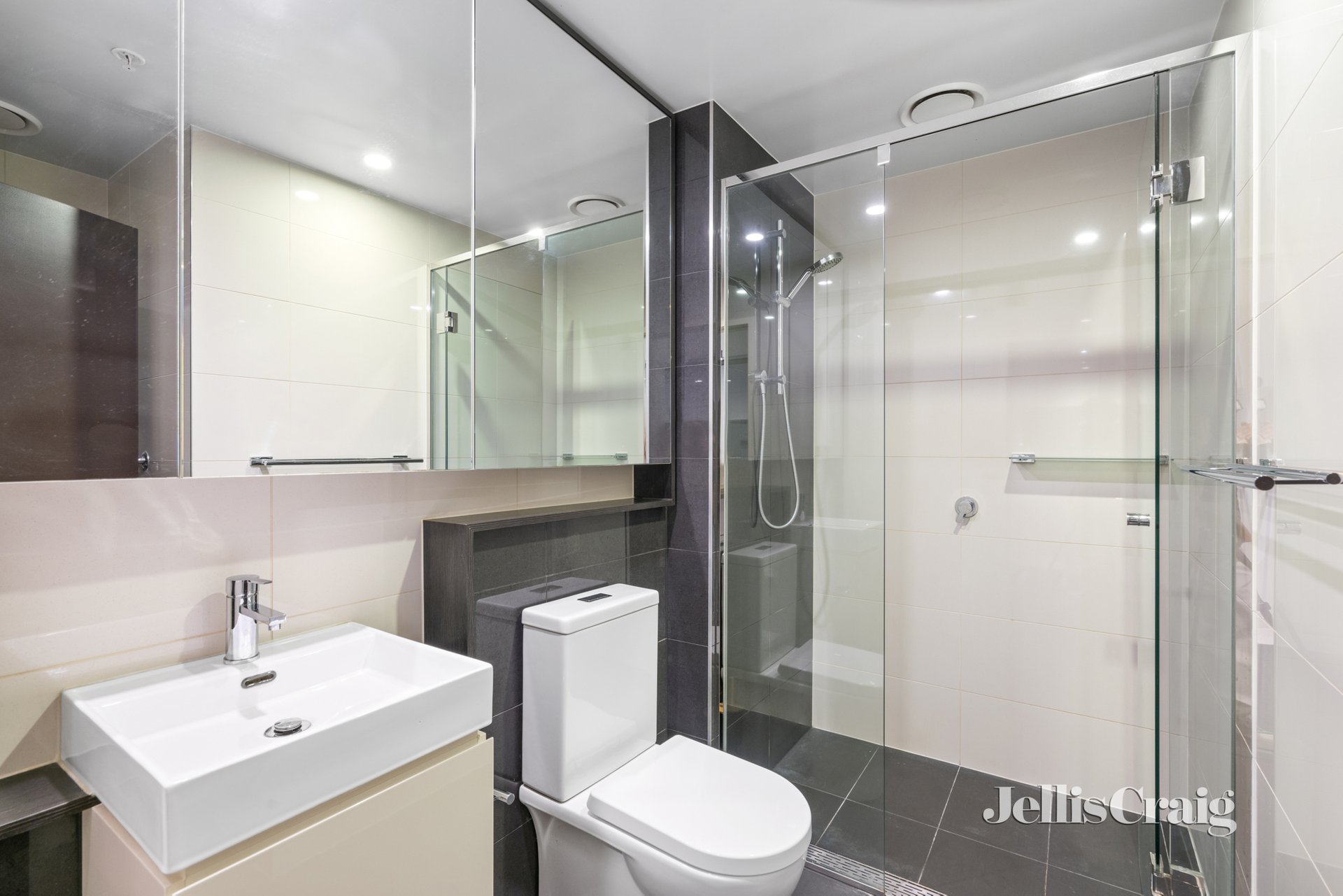 1117/3 Yarra Street, South&nbsp;Yarra image 5