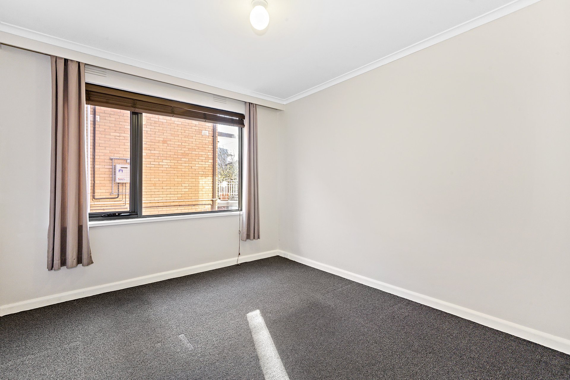 Property Gallery Thumbnail 4