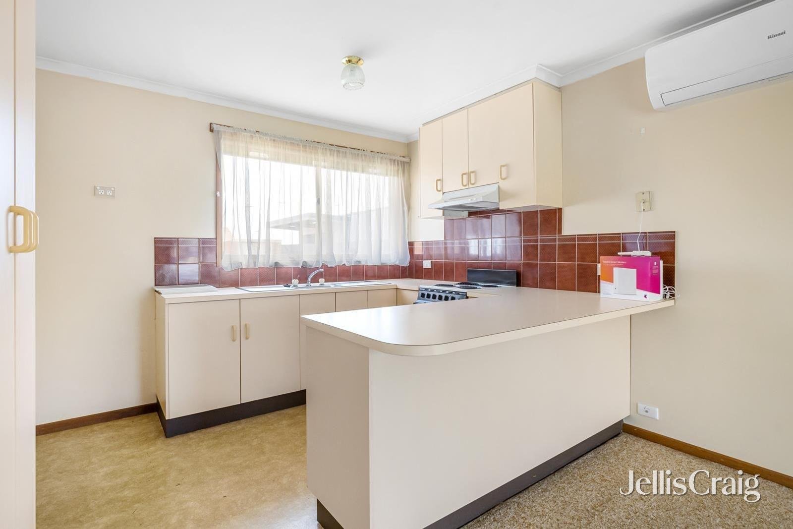 1/118 Albert Street, Sebastopol image 5