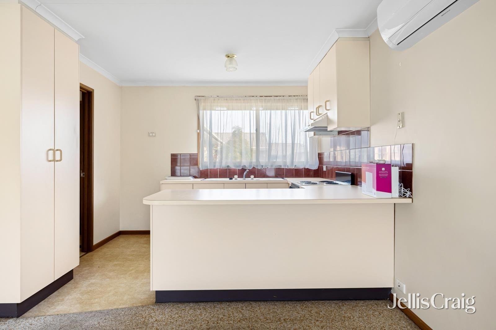 1/118 Albert Street, Sebastopol image 6