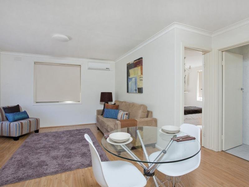11/18 Fletcher Street, Essendon image 1