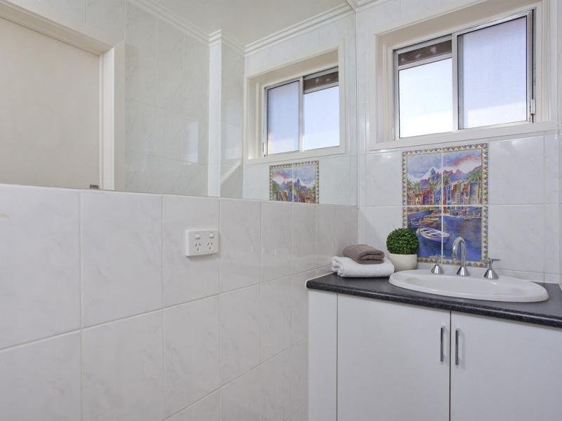11/18 Fletcher Street, Essendon image 7