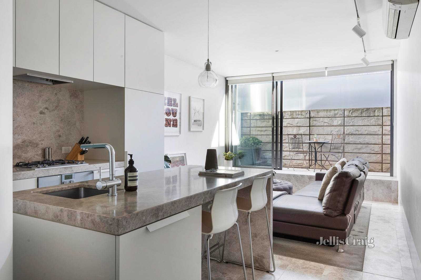111/85 Rathdowne Street, Carlton image 5