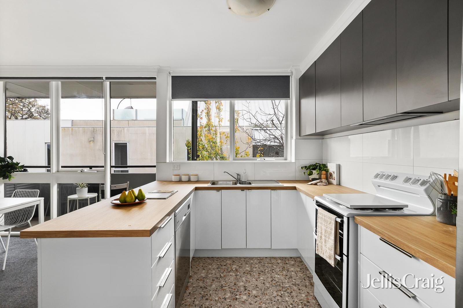 11/187 Auburn Road, Hawthorn image 2