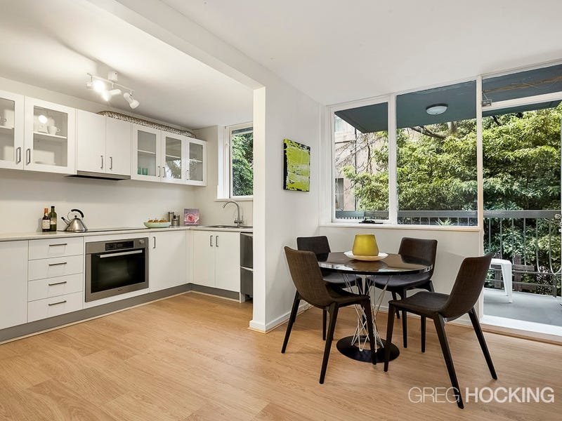 11/19-21 Dalgety Street, St Kilda image 2