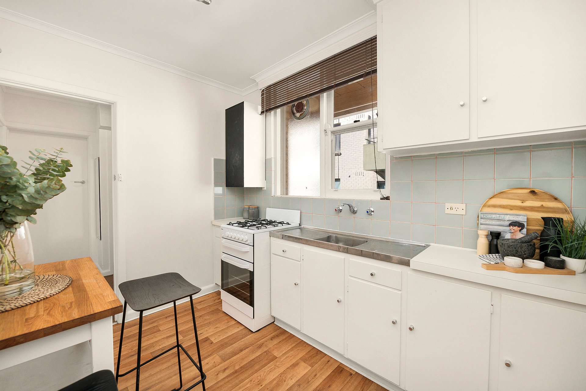 11/191 Brighton Road, Elwood image 2