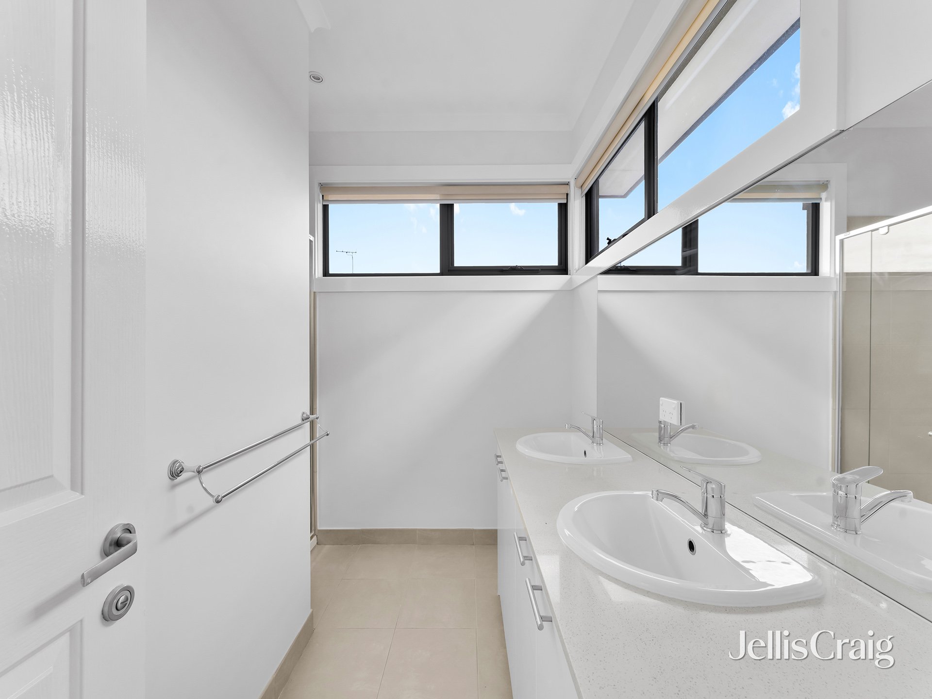 1/12 Adrienne Crescent, Mount&nbsp;Waverley image 7