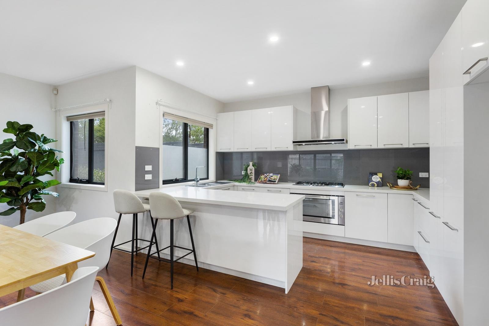 1/12 Barkly Street, Box Hill image 3