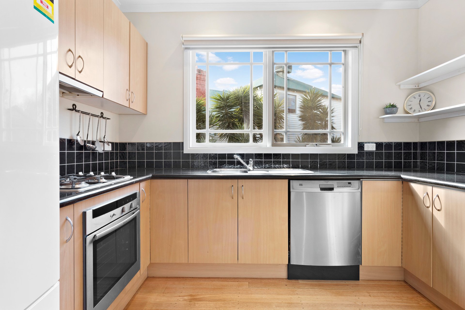 Property Gallery Thumbnail 3