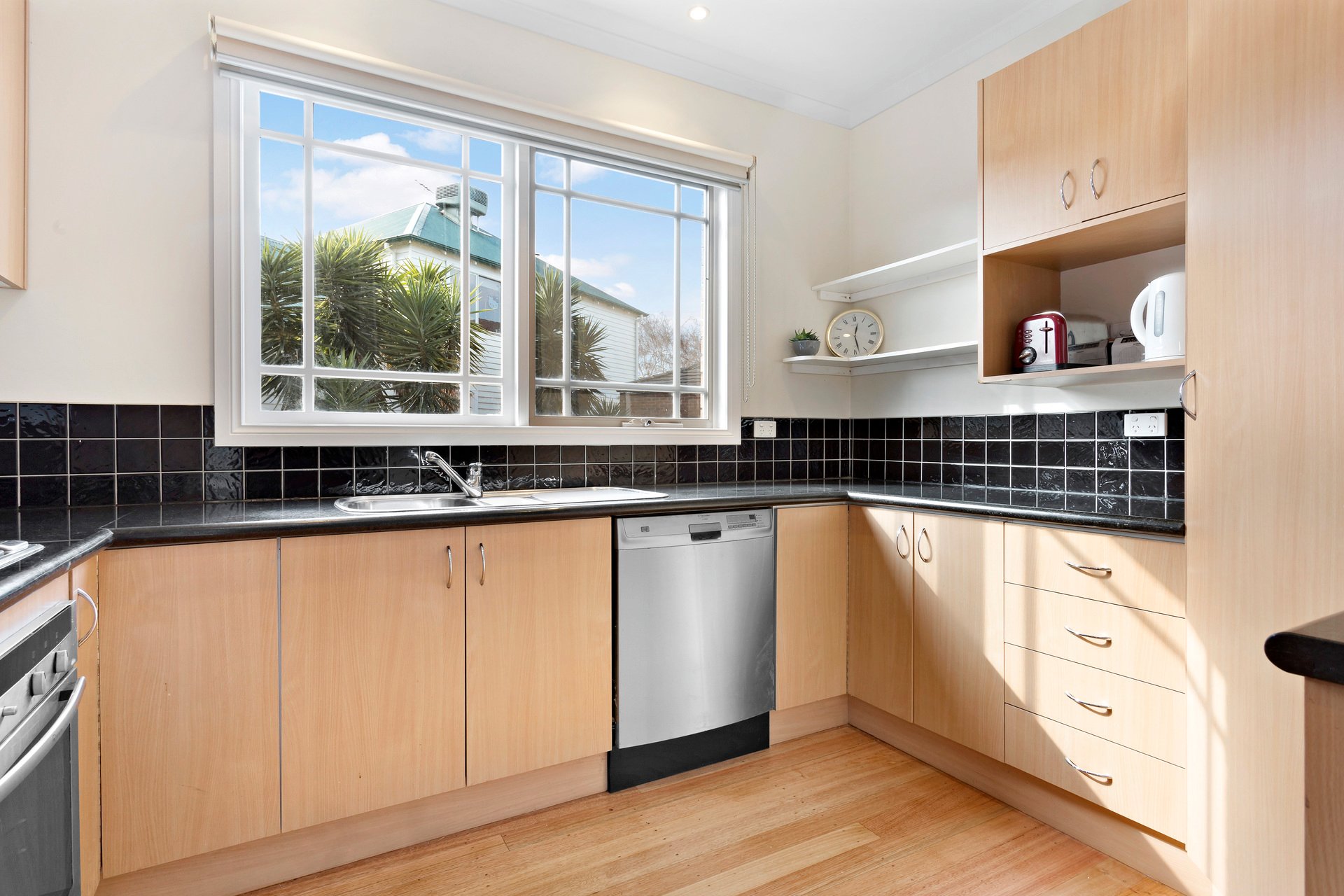 Property Gallery Thumbnail 4
