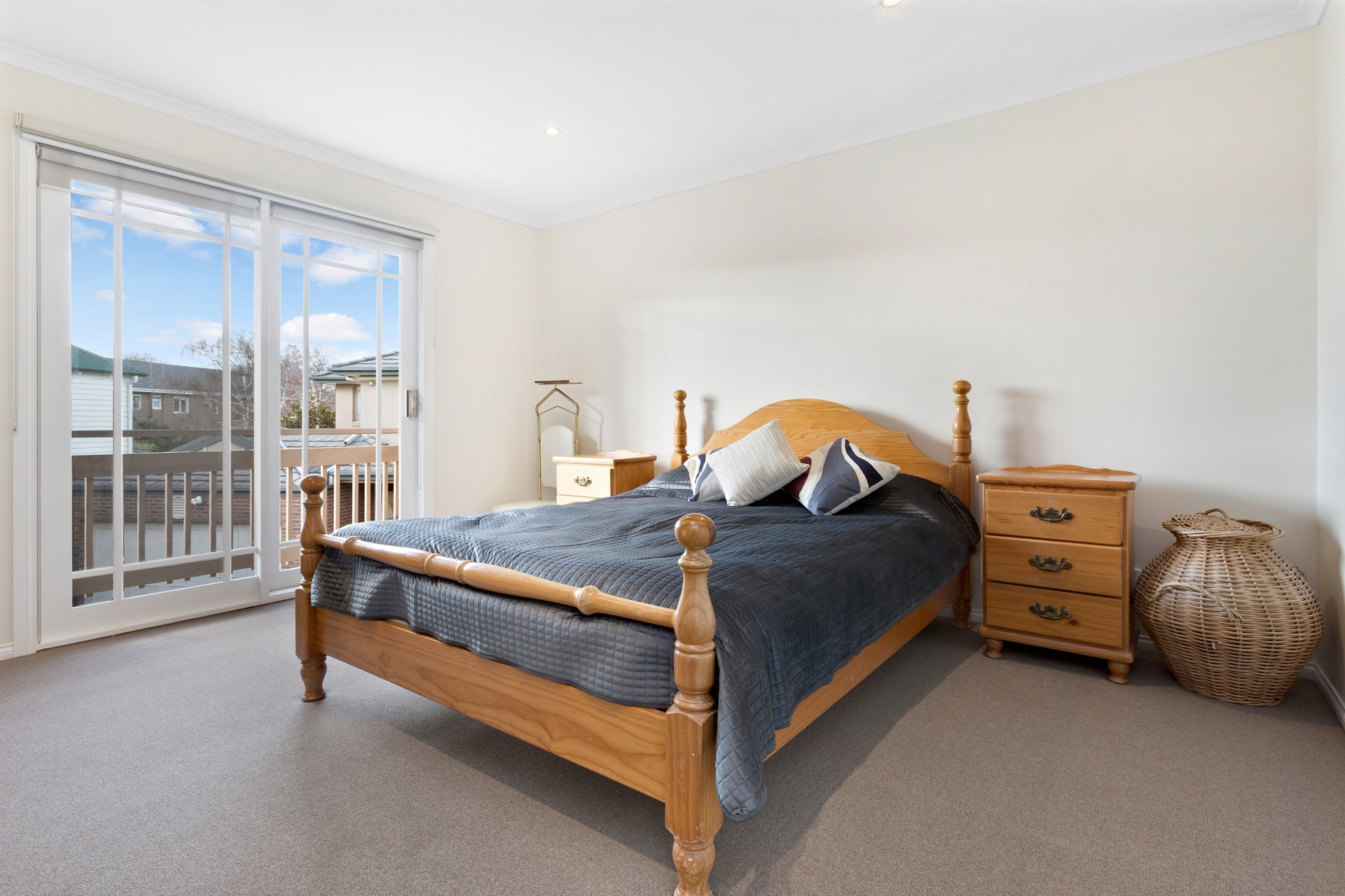 Property Gallery Thumbnail 6