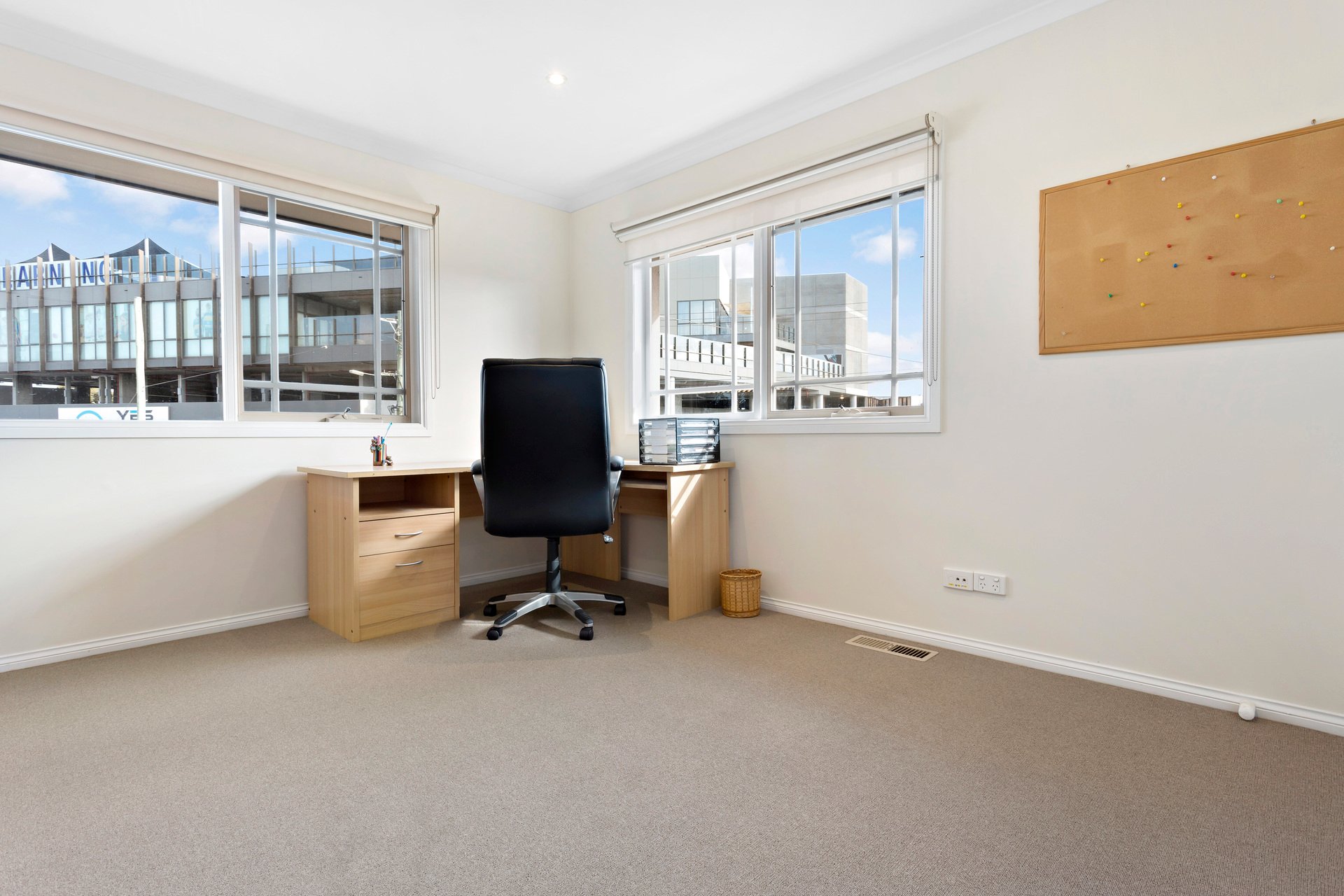 Property Gallery Thumbnail 9