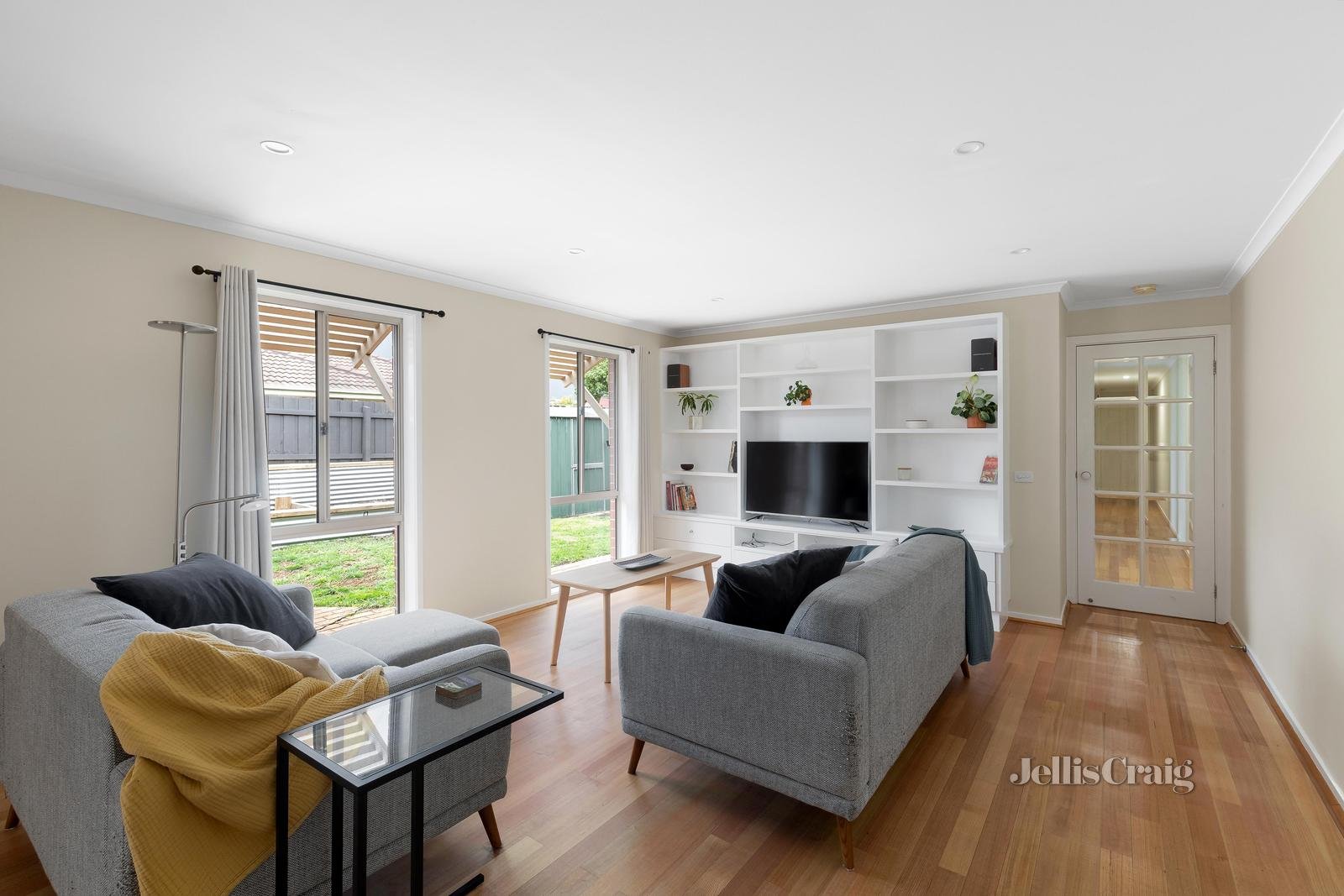 1/12 Benjamin Close, Bundoora image 2