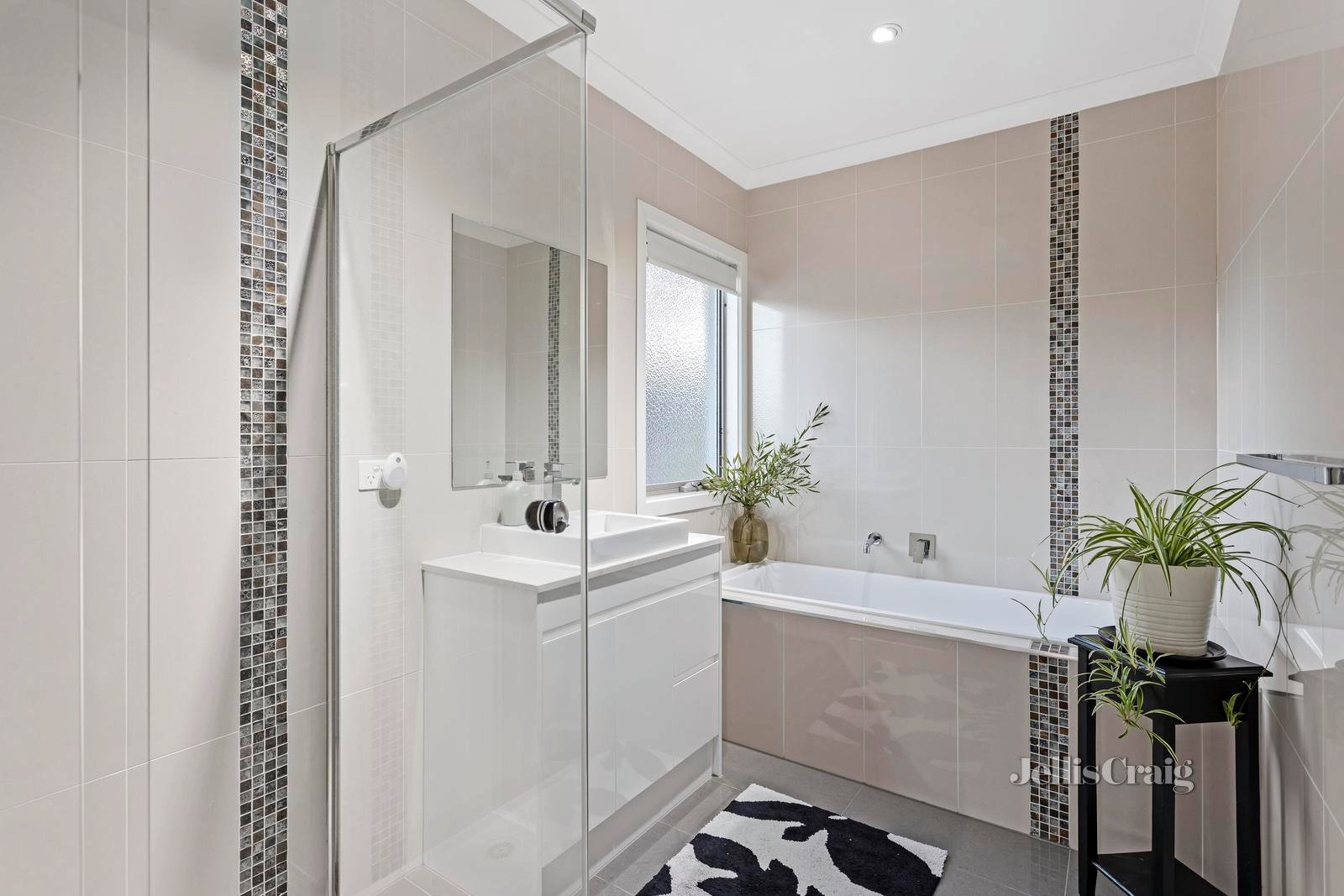 1/12 Beresford Road, Lilydale image 15