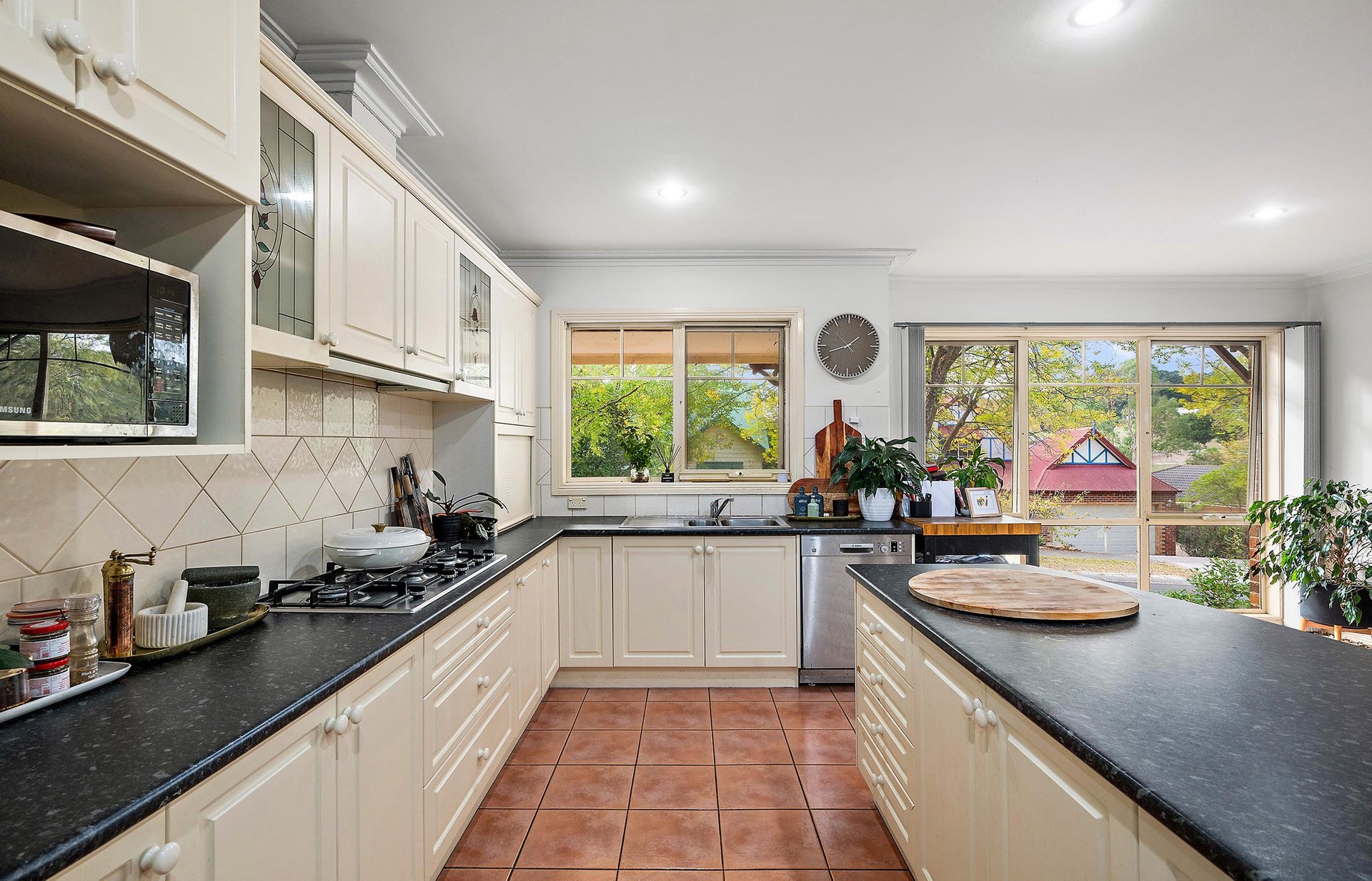 112 Billanook Way, Chirnside Park image 4
