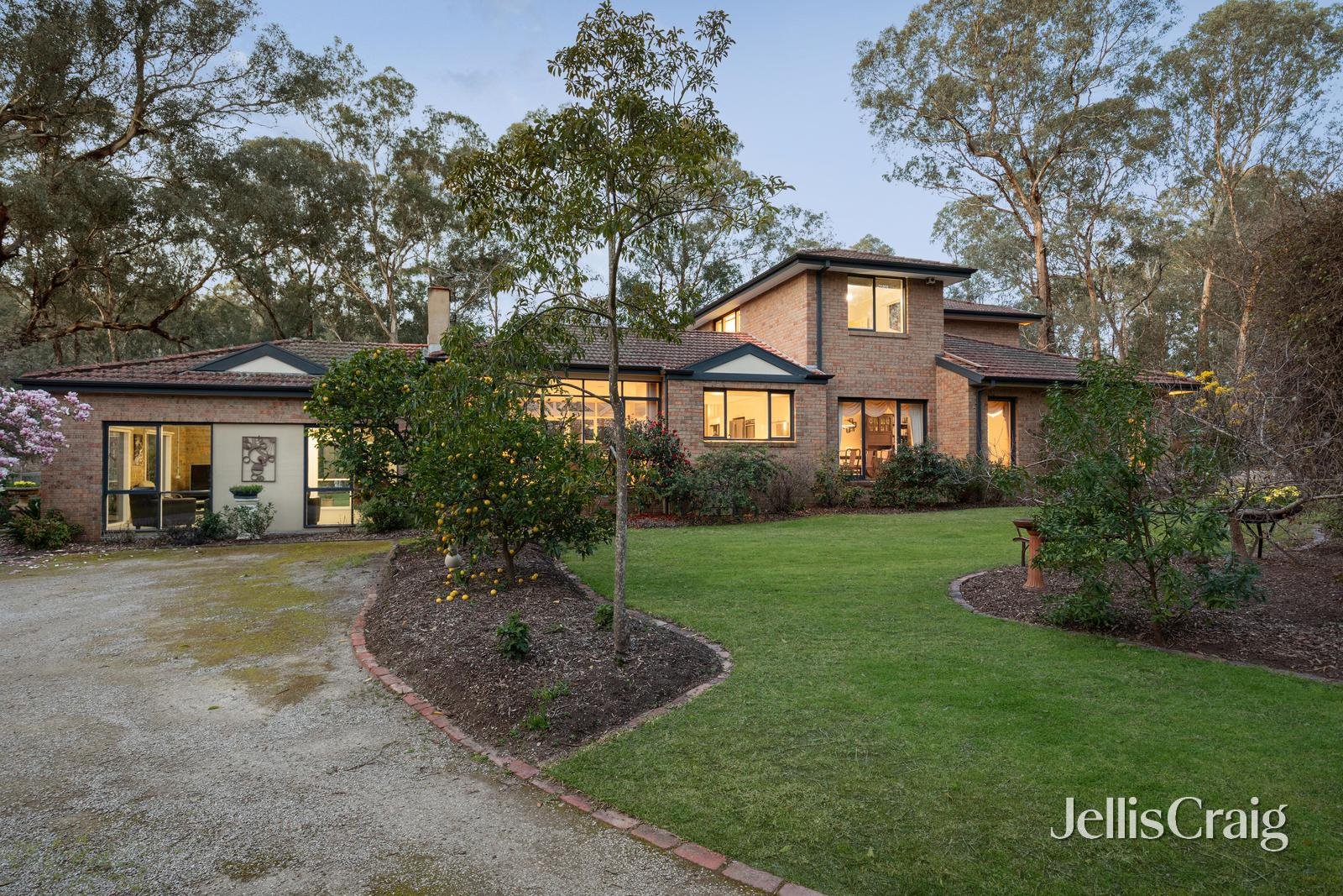 112 Bradleys Lane, North Warrandyte image 13