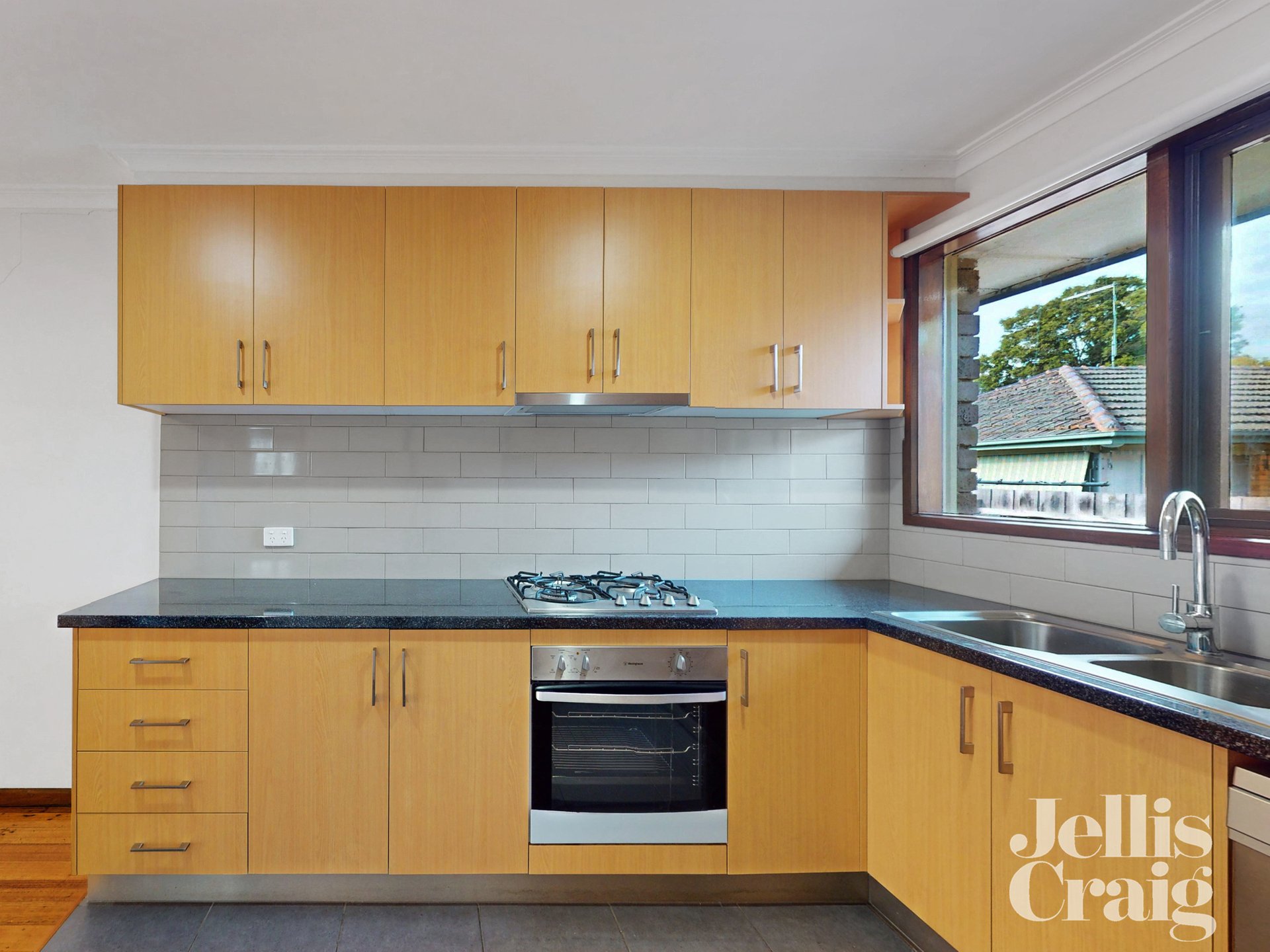 1/12 Brenbeal Street, Balwyn image 4
