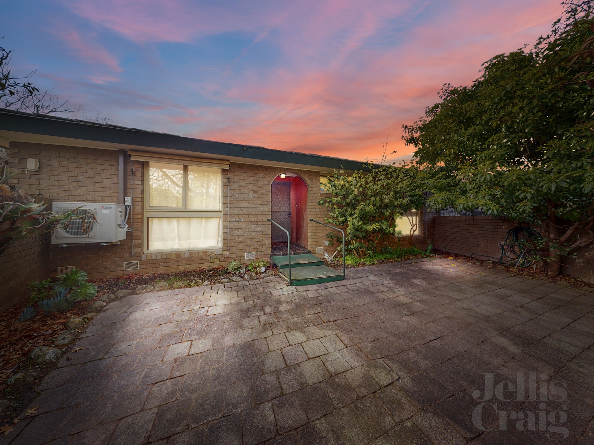 1/12 Brenbeal Street, Balwyn image 9