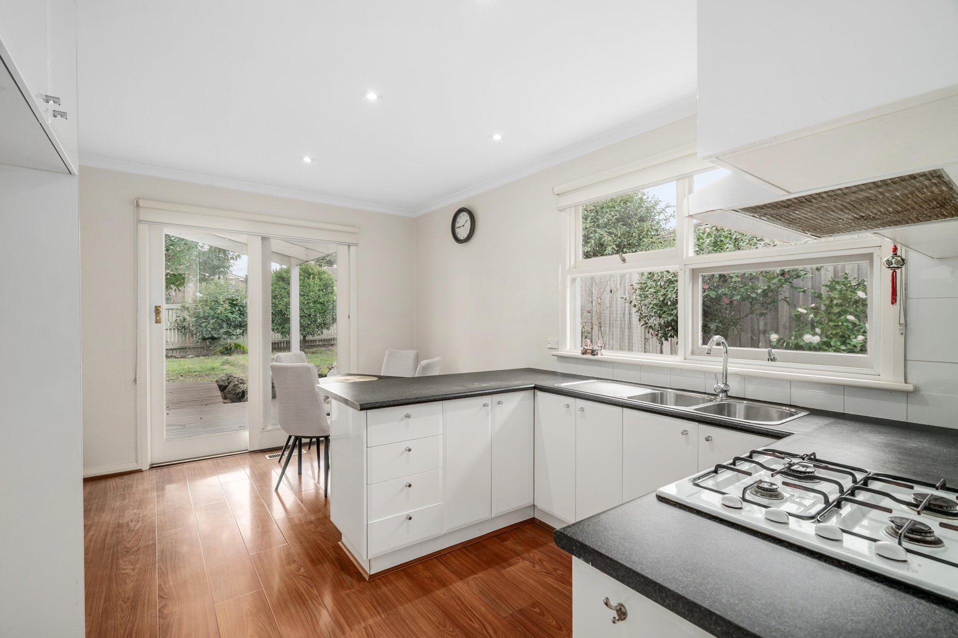 112 Brunswick Road, Mitcham image 4