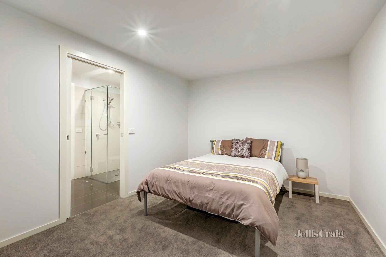 1/12 Bullen Street, Doncaster East image 7