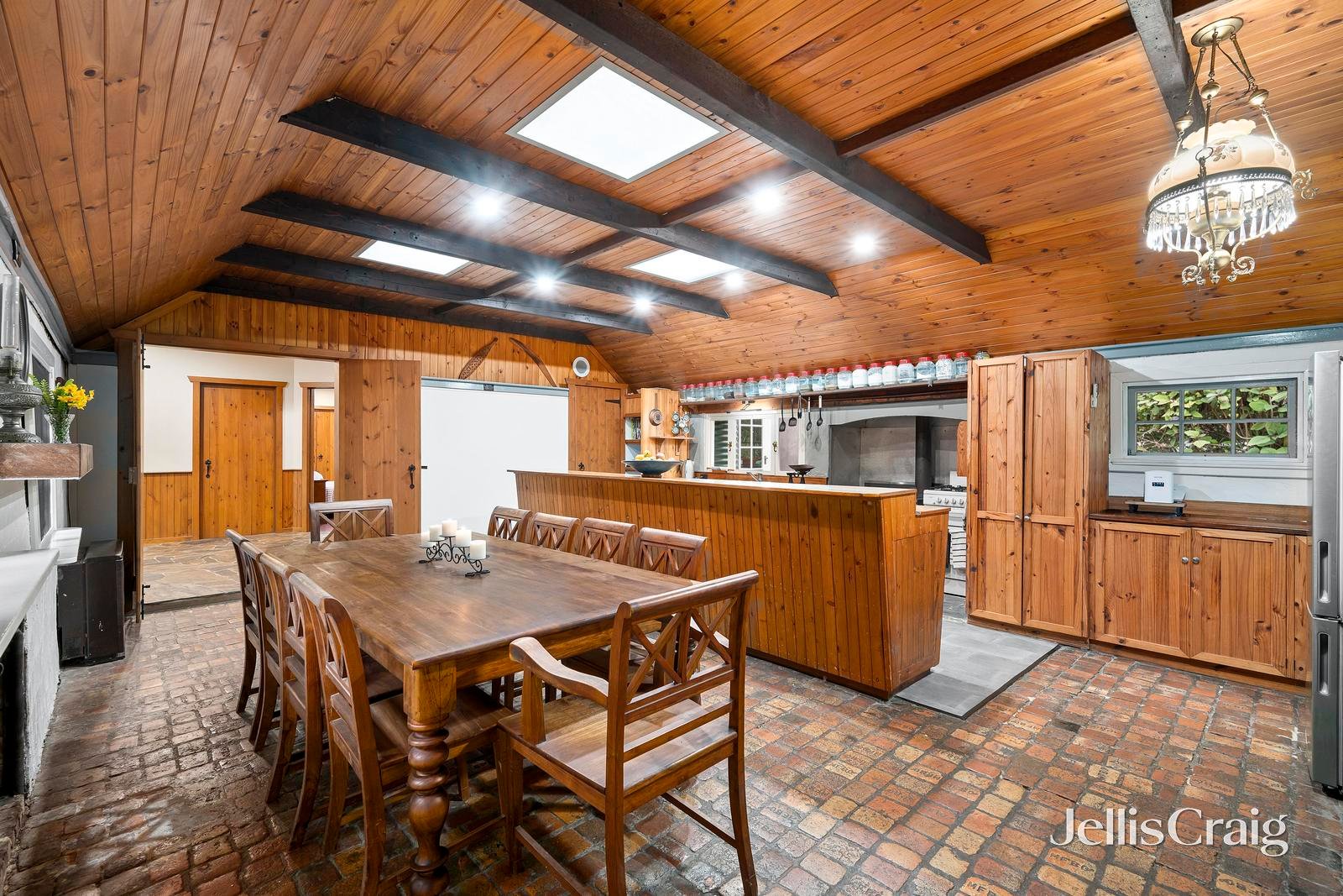 112 Cardigan Road, Mooroolbark image 4