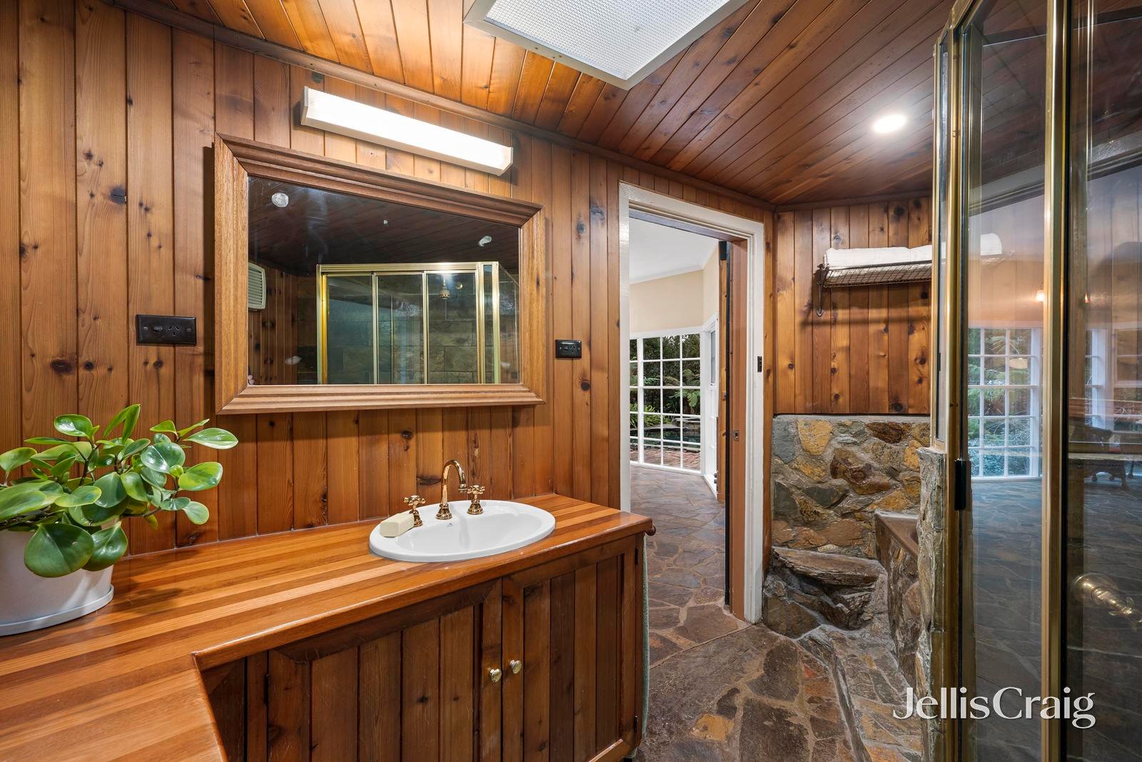 112 Cardigan Road, Mooroolbark image 15