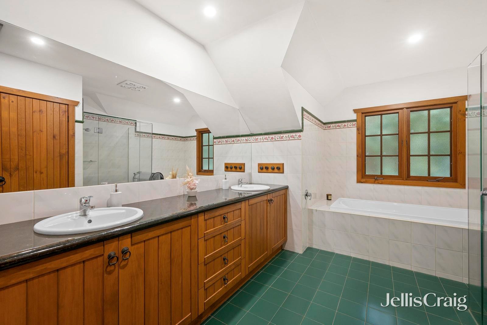 112 Cardigan Road, Mooroolbark image 18